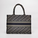 Christian Dior Book Tote Oblique Canvas Medium — thumbnail 5