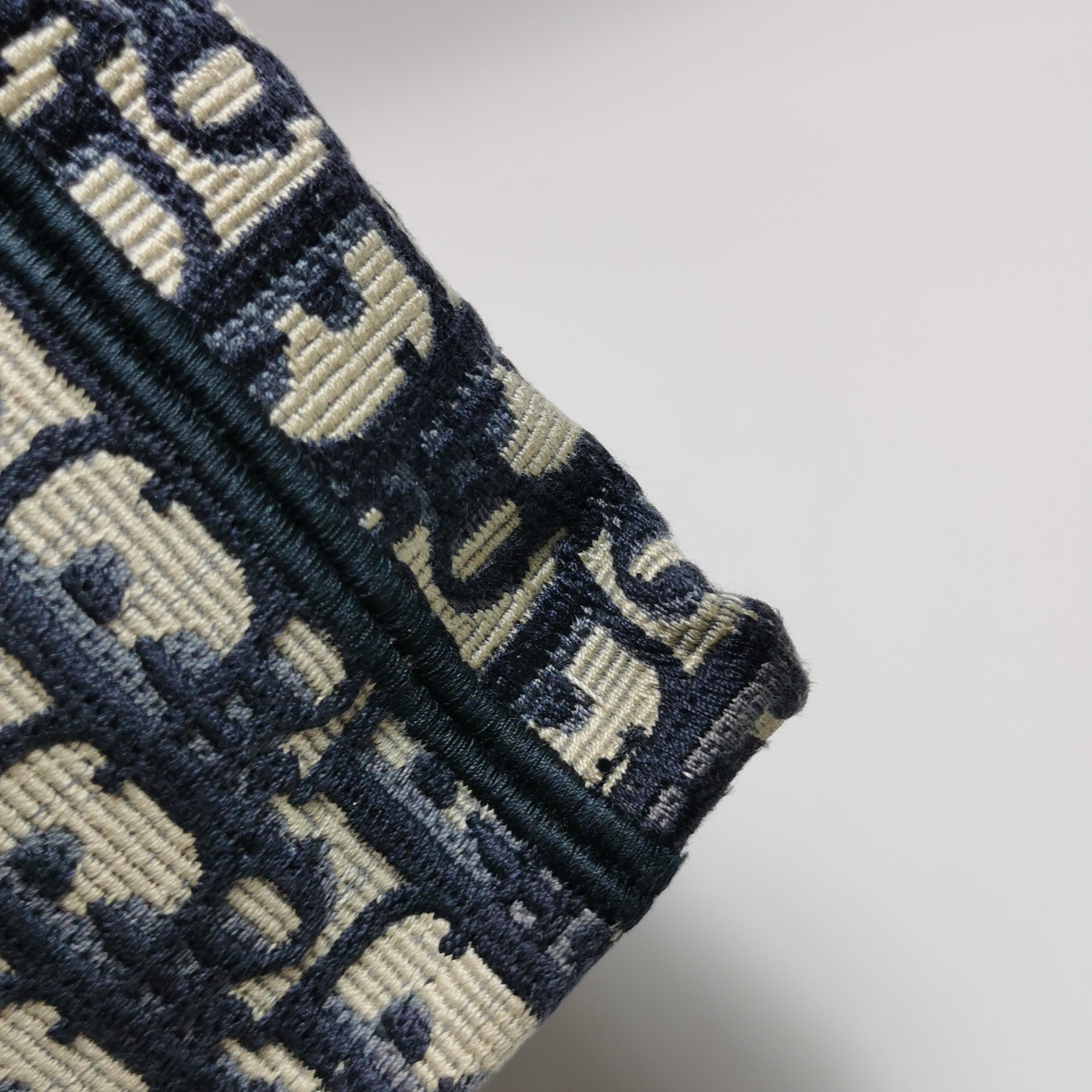 Christian Dior Book Tote Oblique Canvas Medium — photo 11 of 16