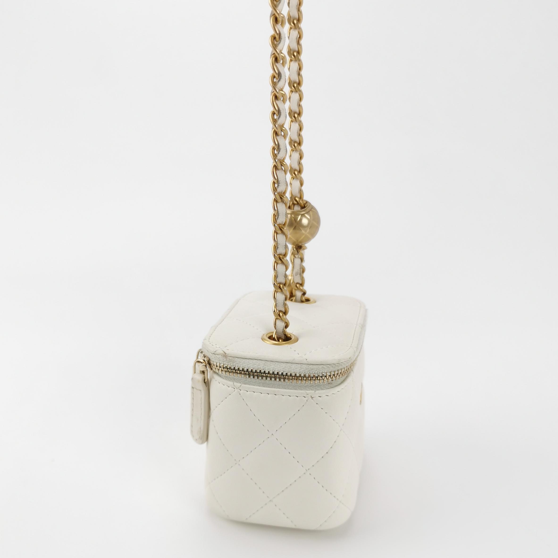 Chanel Lambskin Quilted Mini Pearl Crush Vanity Case With Chain White — photo 4 of 22
