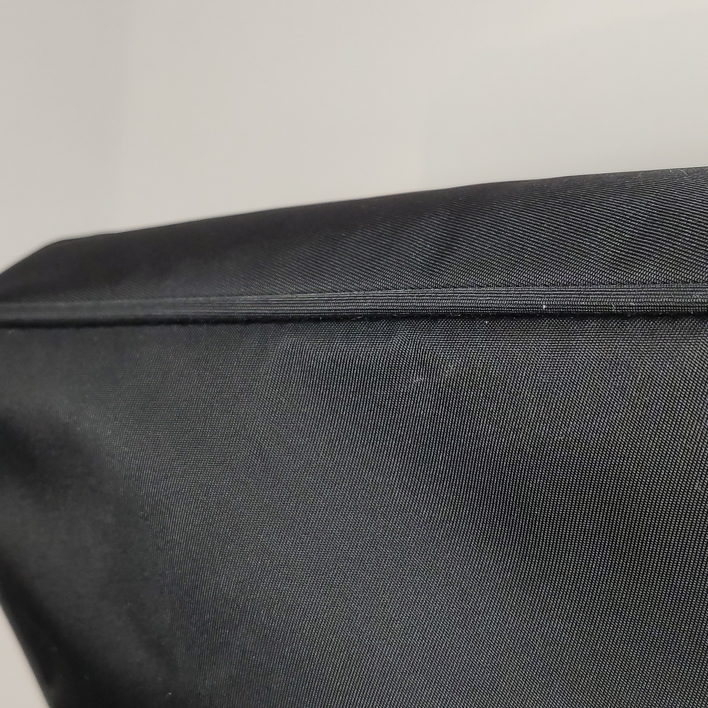 Prada Re-Edition 2000 Hobo Tessuto Mini — photo 13 of 14