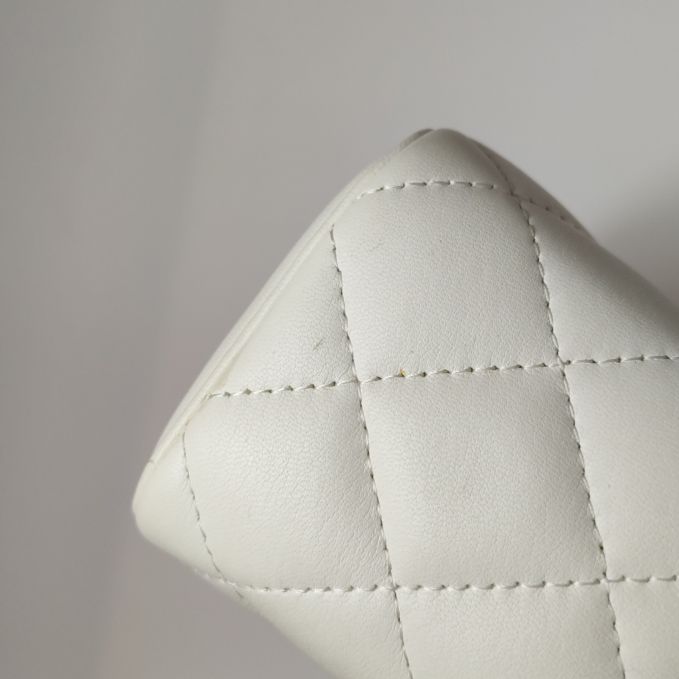 Chanel Lambskin Quilted Mini Pearl Crush Vanity Case With Chain White — photo 13 of 22