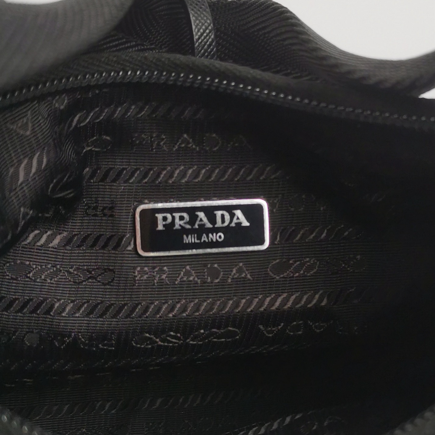 Prada Re-Edition 2000 Hobo Tessuto Mini — photo 8 of 15