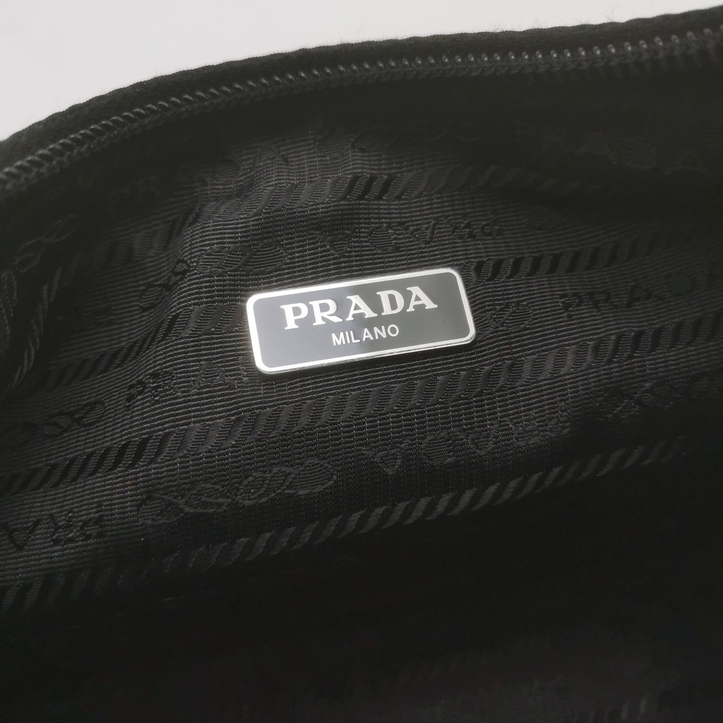 Prada Re-Edition 2000 Hobo Tessuto Mini — photo 8 of 13