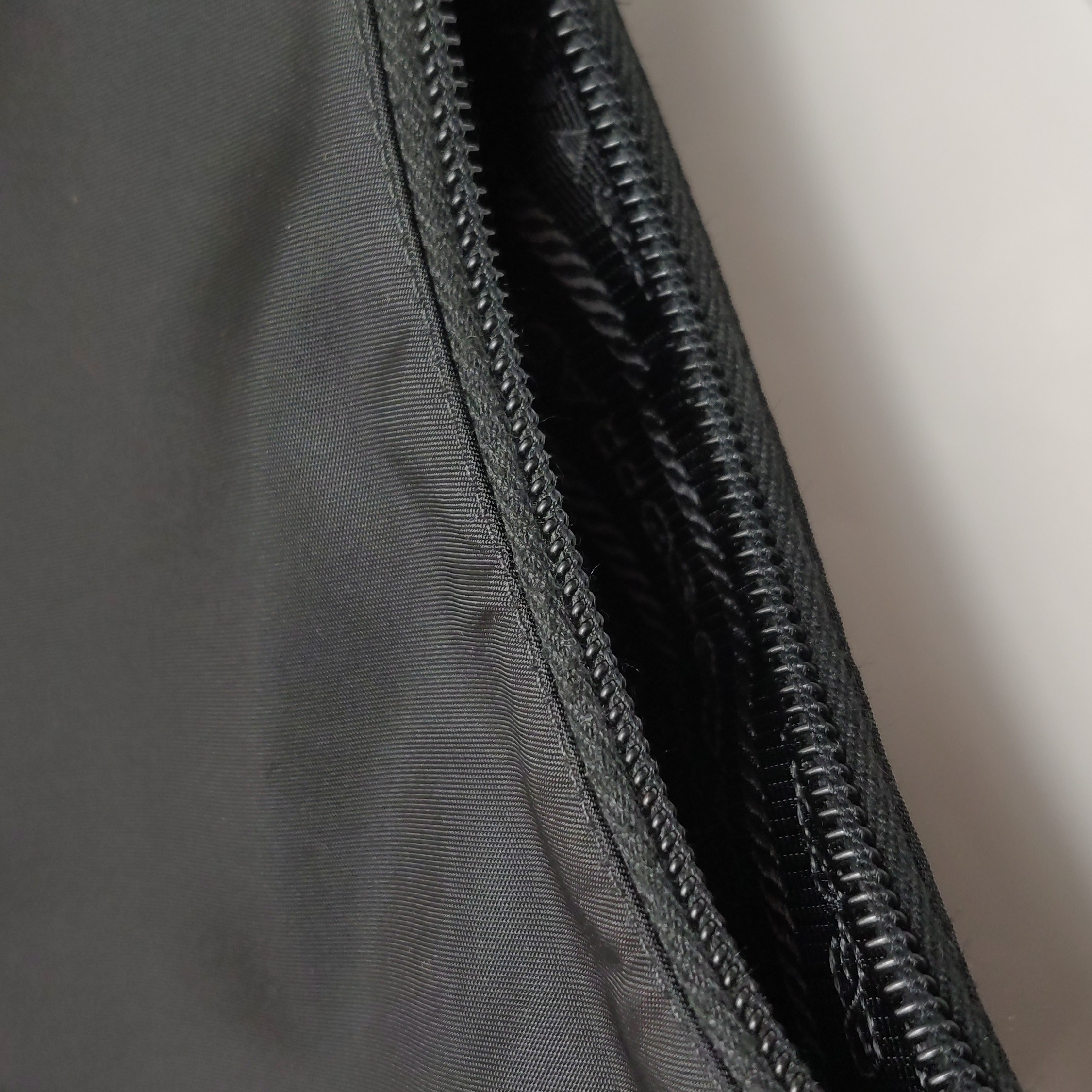Prada Re-Edition 2000 Hobo Tessuto Mini — photo 11 of 14