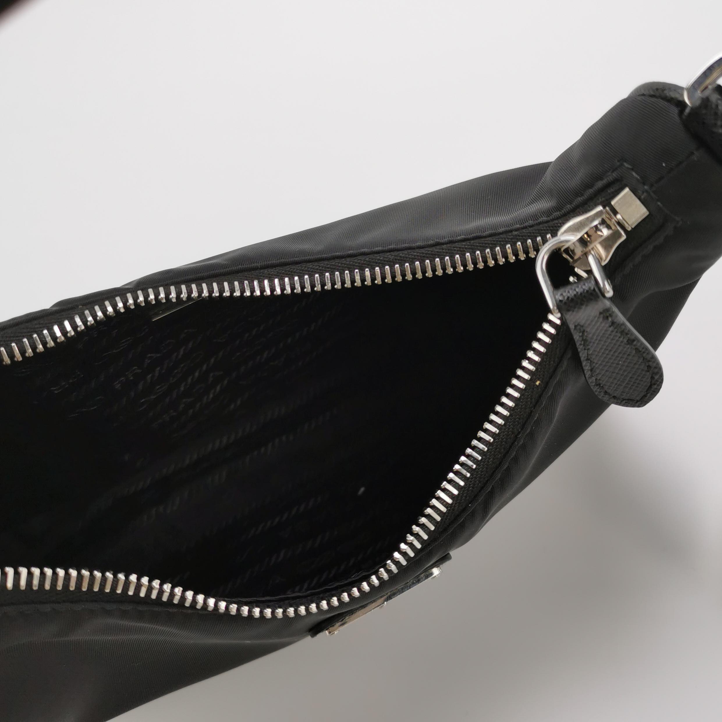 Prada Re-Edition 2005 Hobo Tessuto with Saffiano Leather Mini — photo 7 of 15