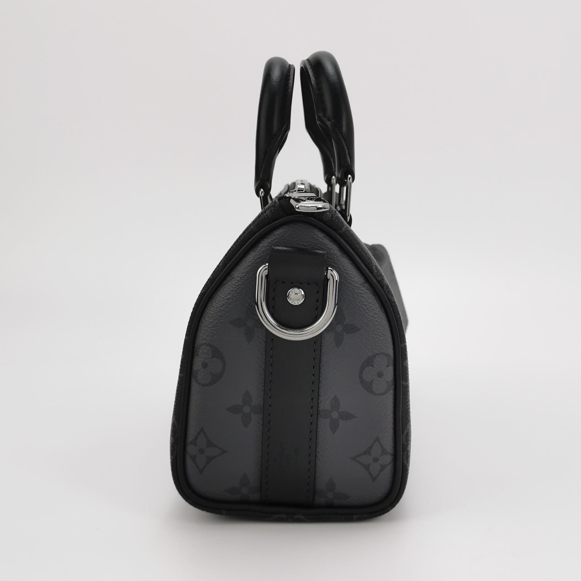 Louis Vuitton(LV) Keepall Bandouliere Bag Reverse Monogram Eclipse Canvas 25 — photo 4 of 18