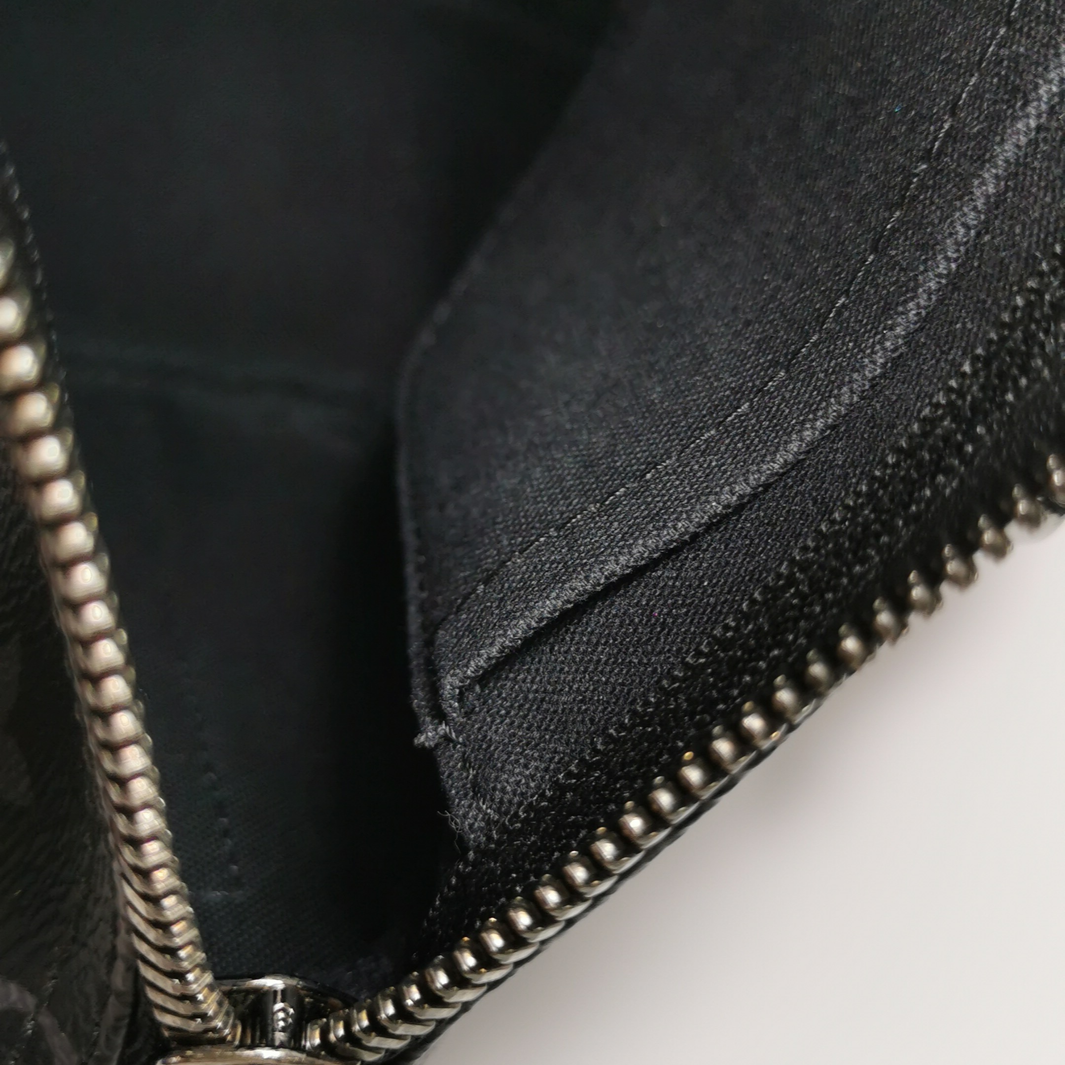 Louis Vuitton(LV) Keepall Bandouliere Bag Reverse Monogram Eclipse Canvas 25 — photo 10 of 18