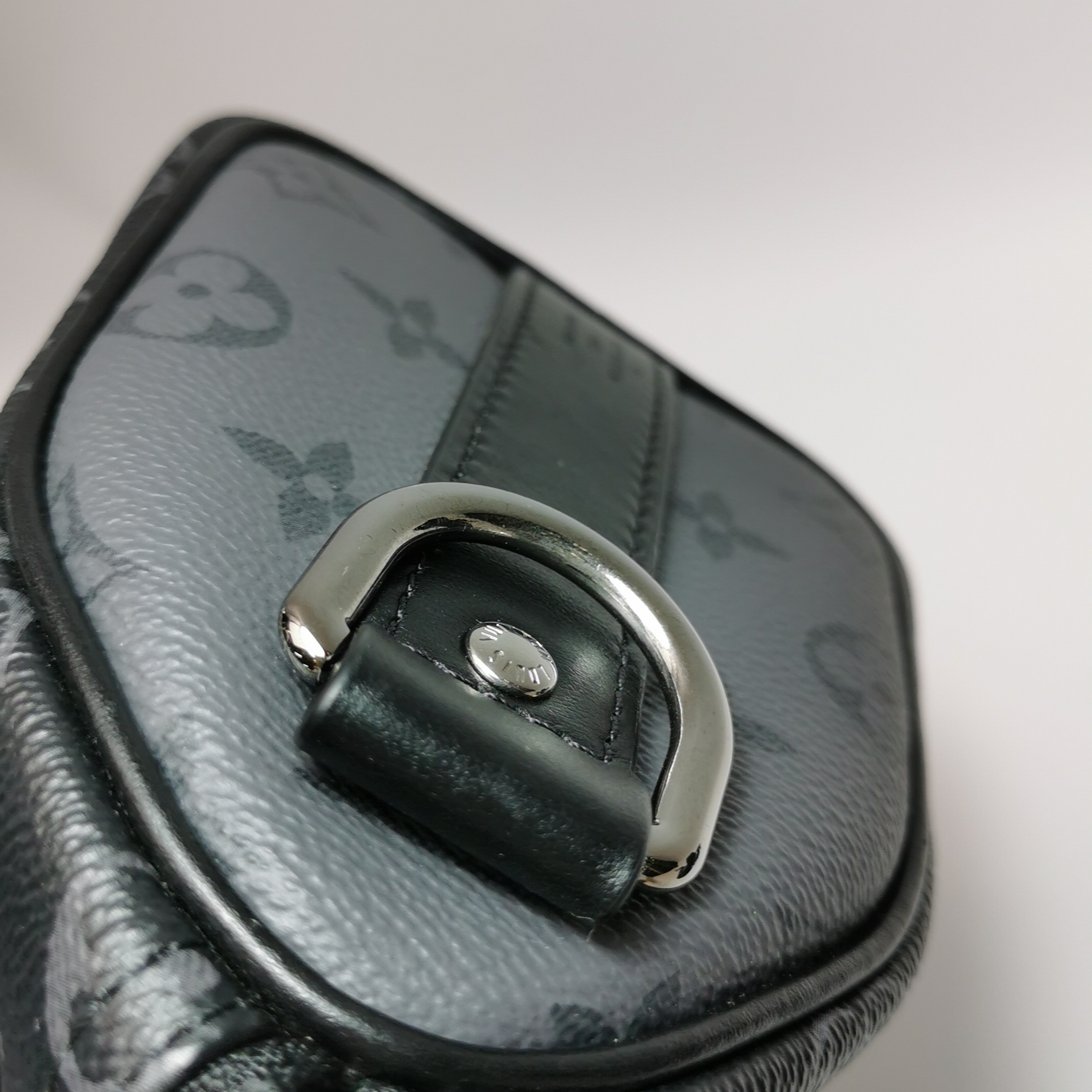 Louis Vuitton(LV) Keepall Bandouliere Bag Reverse Monogram Eclipse Canvas 25 — photo 14 of 18