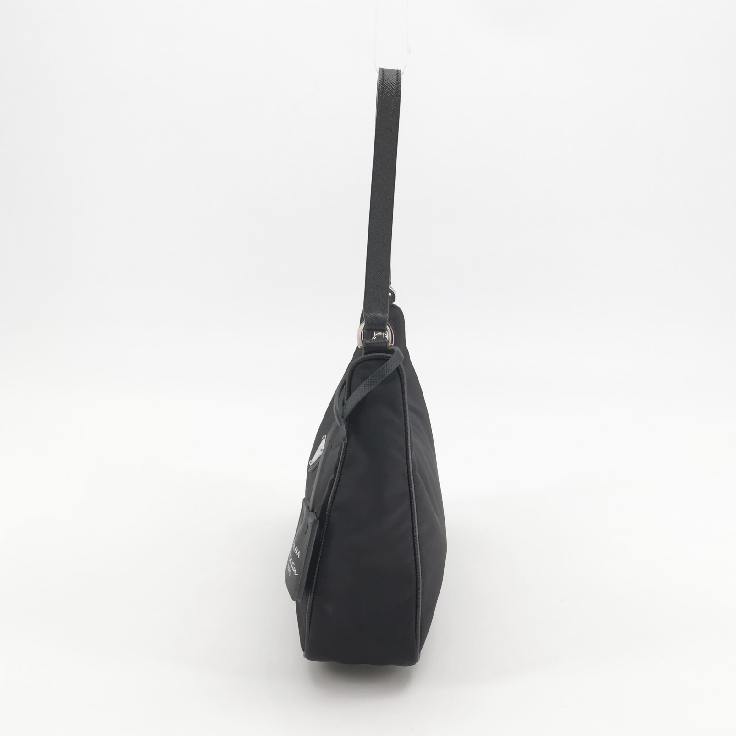 Prada Re-Edition 2005 Hobo Tessuto with Saffiano Leather Mini — photo 5 of 15