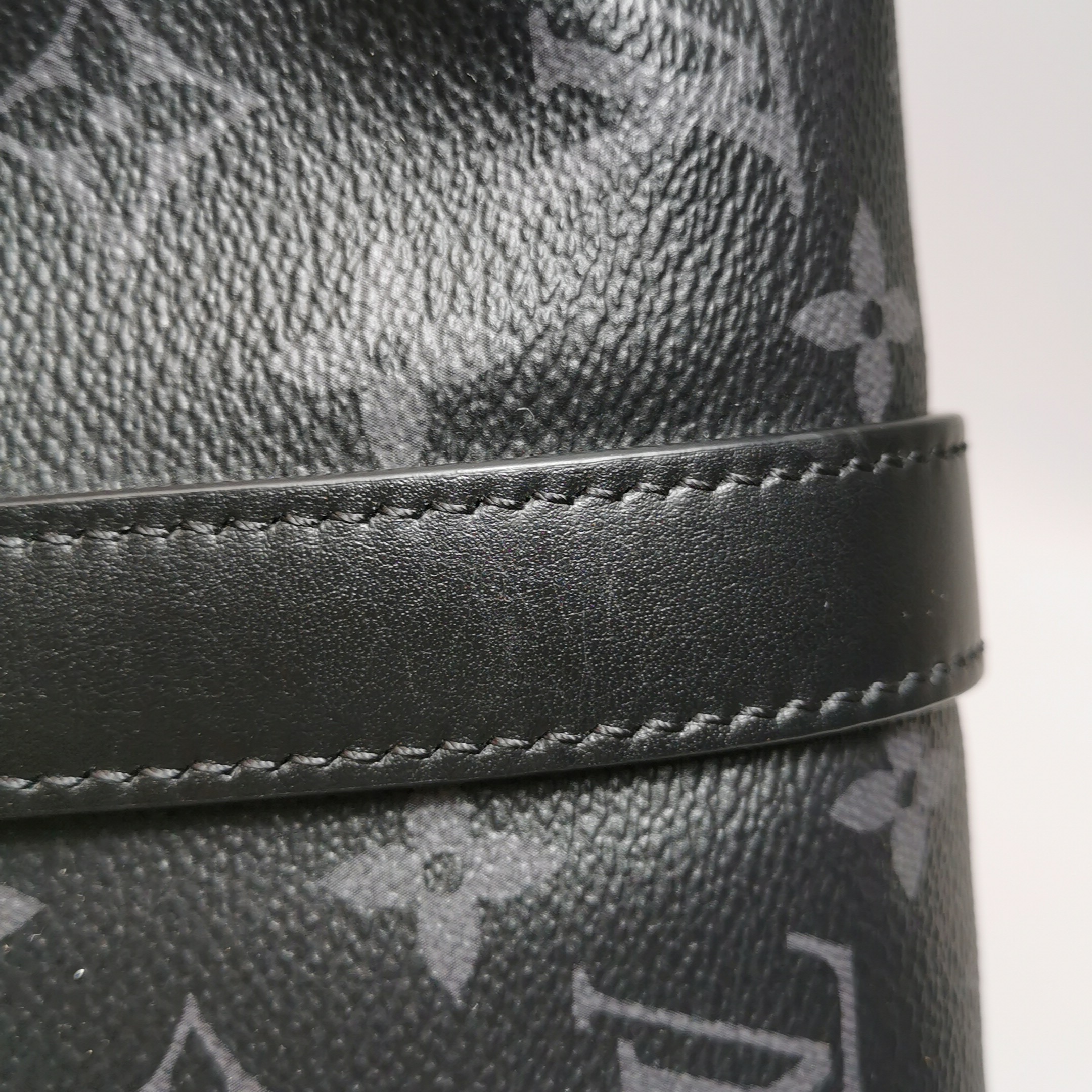 Louis Vuitton(LV) Keepall Bandouliere Bag Reverse Monogram Eclipse Canvas 25 — photo 15 of 18