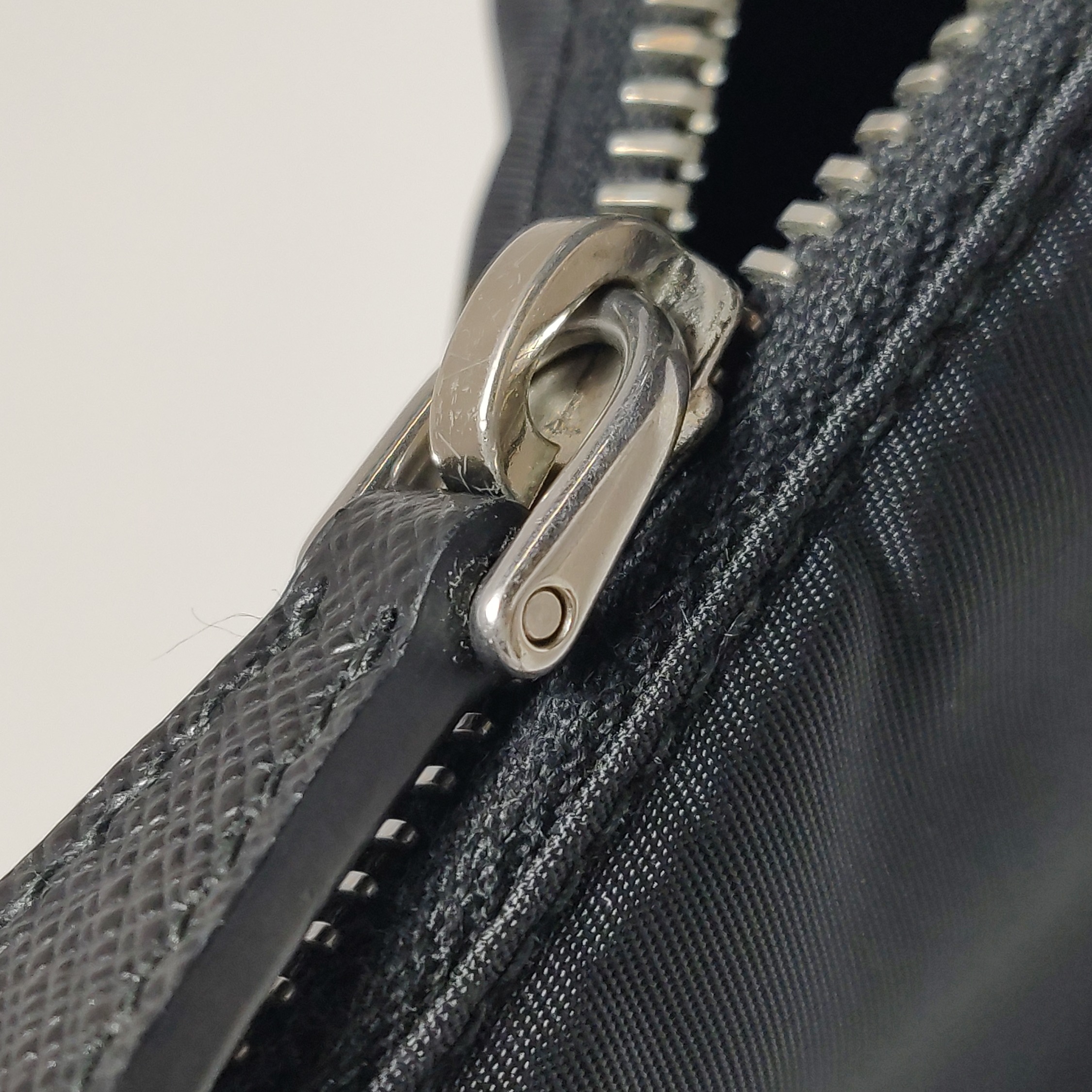 Prada Re-Edition 2005 Hobo Tessuto with Saffiano Leather Mini — photo 10 of 15
