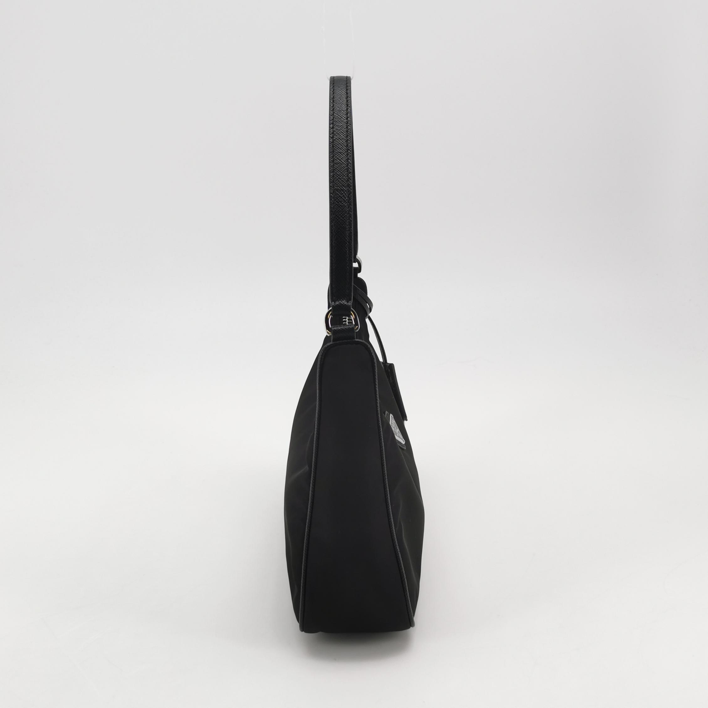 Prada Re-Edition 2005 Hobo Tessuto with Saffiano Leather Mini — photo 5 of 14