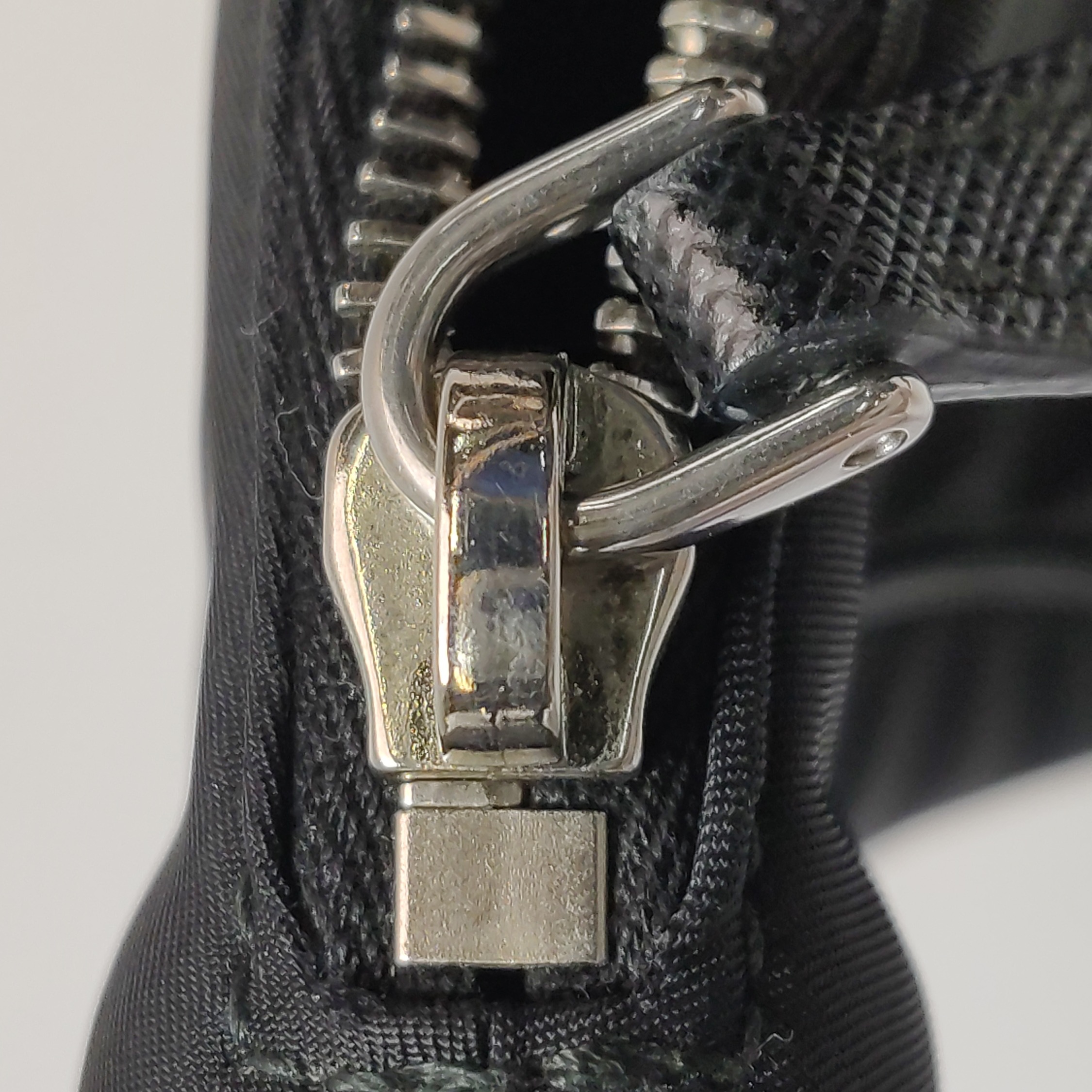 Prada Re-Edition 2005 Hobo Tessuto with Saffiano Leather Mini — photo 12 of 14