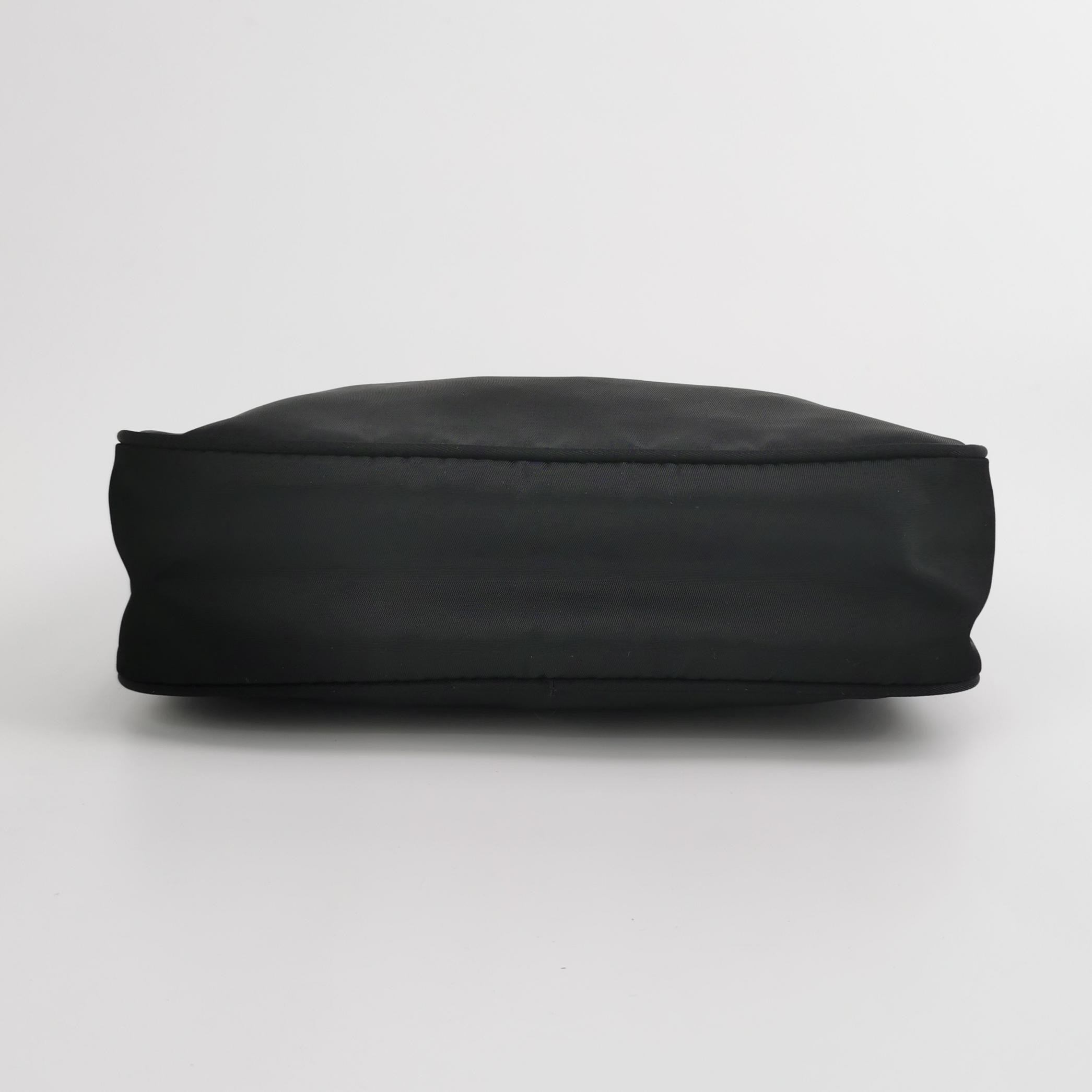 Prada Re-Edition 2005 Hobo Tessuto with Saffiano Leather Mini — photo 6 of 15
