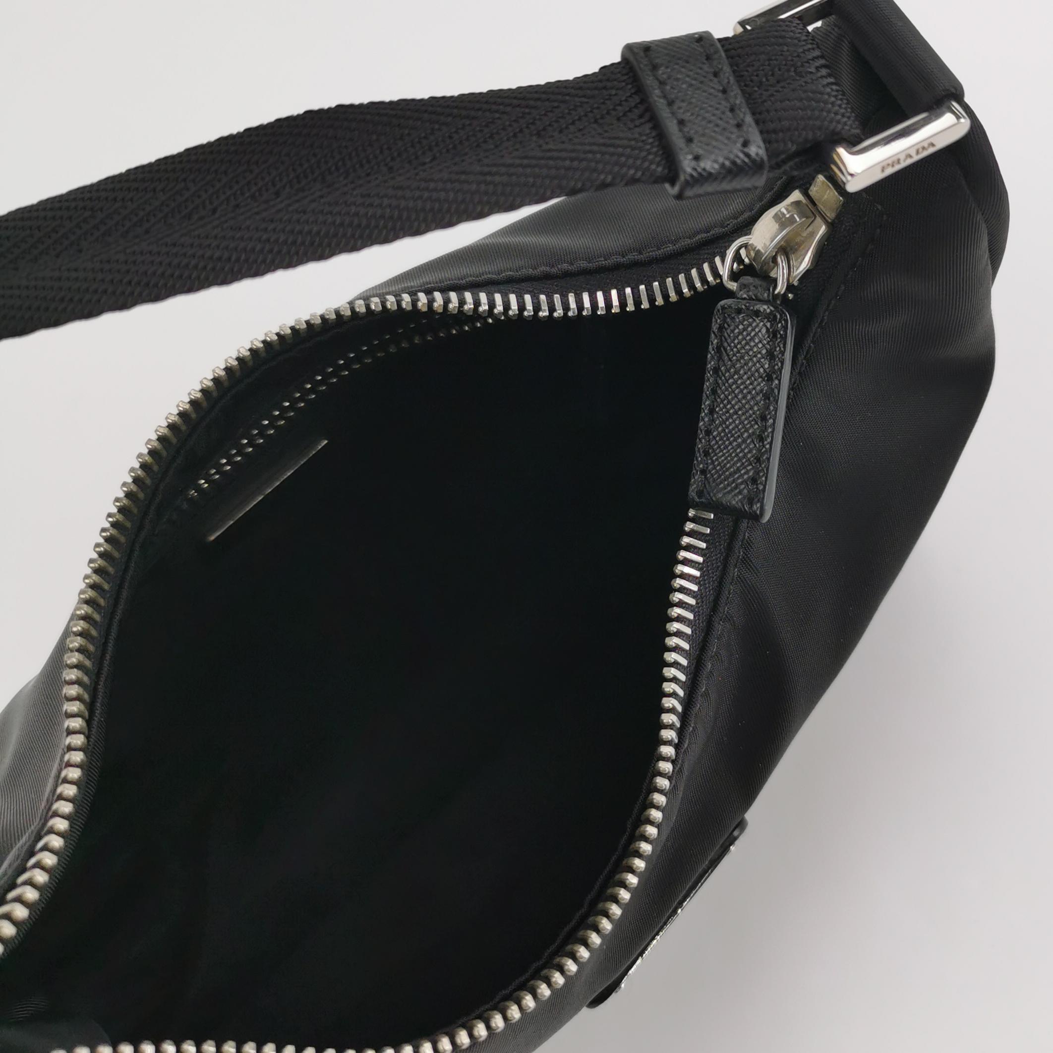 Prada Re-Edition 2005 Hobo Tessuto with Saffiano Leather Mini — photo 7 of 15