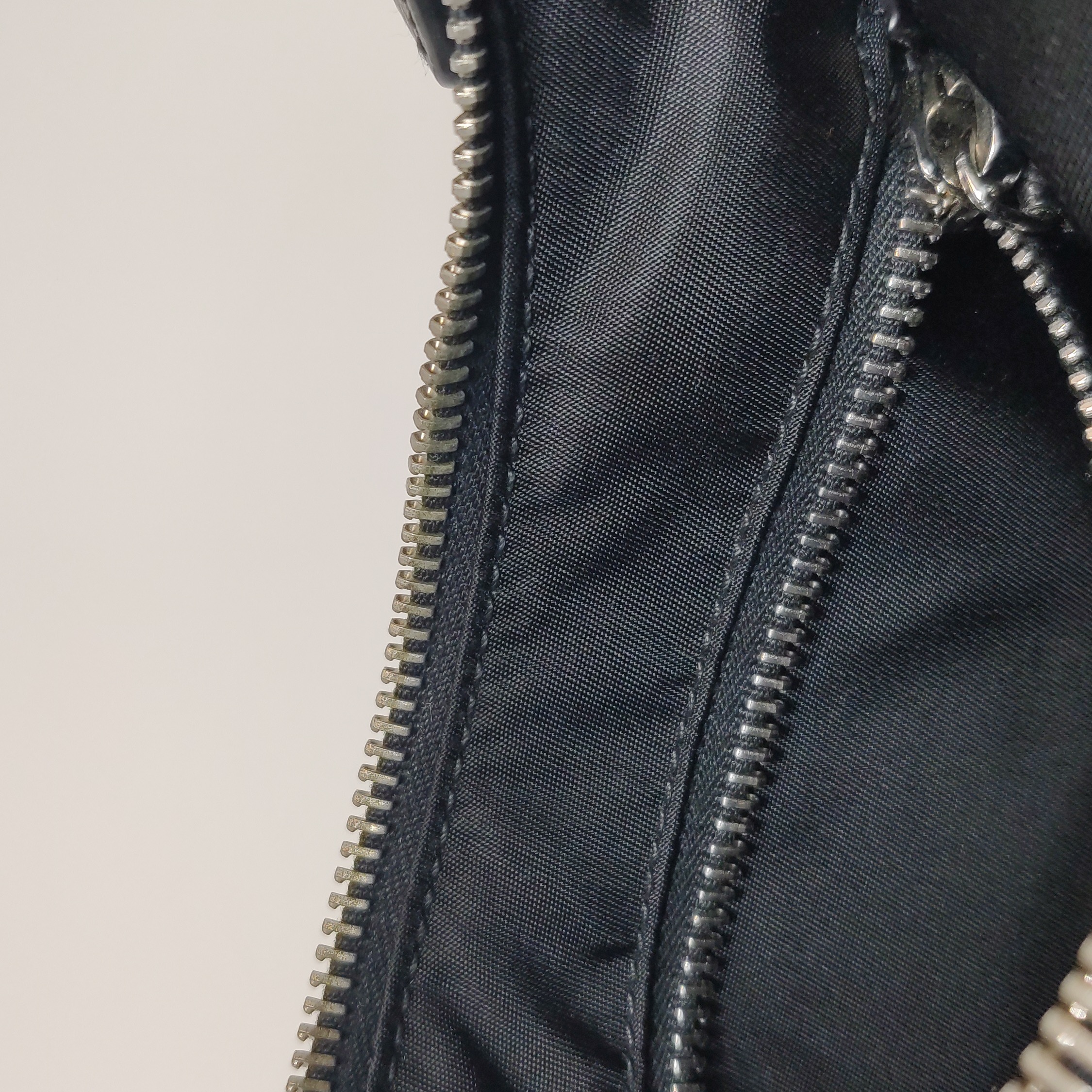 Prada Re-Edition 2005 Hobo Tessuto with Saffiano Leather Mini — photo 12 of 15