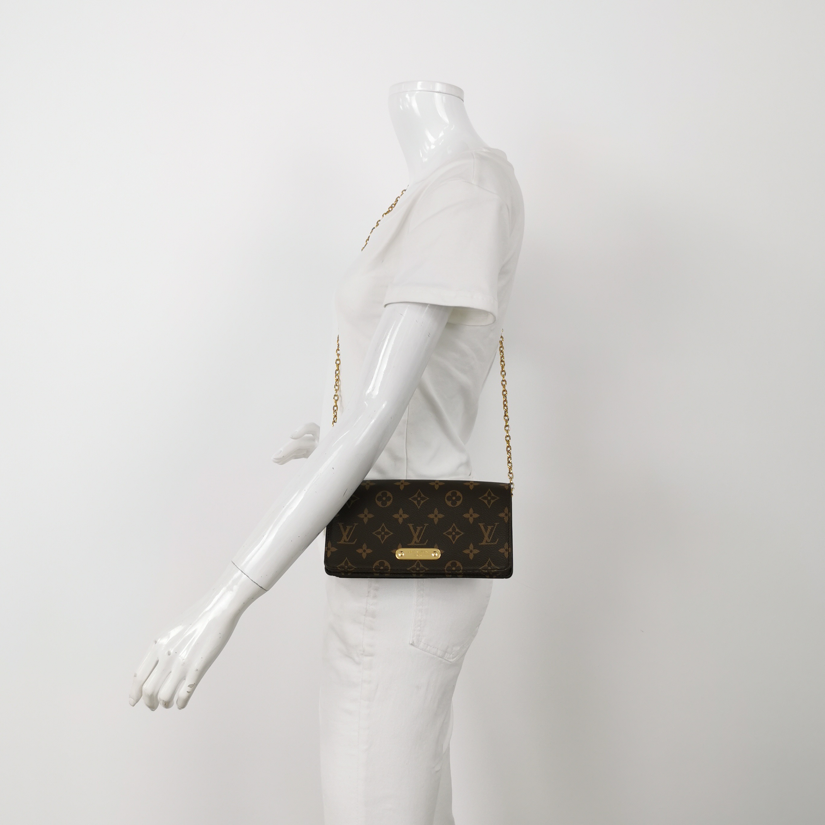 Louis Vuitton(LV) Lily Wallet on Chain Monogram Canvas — alternate view