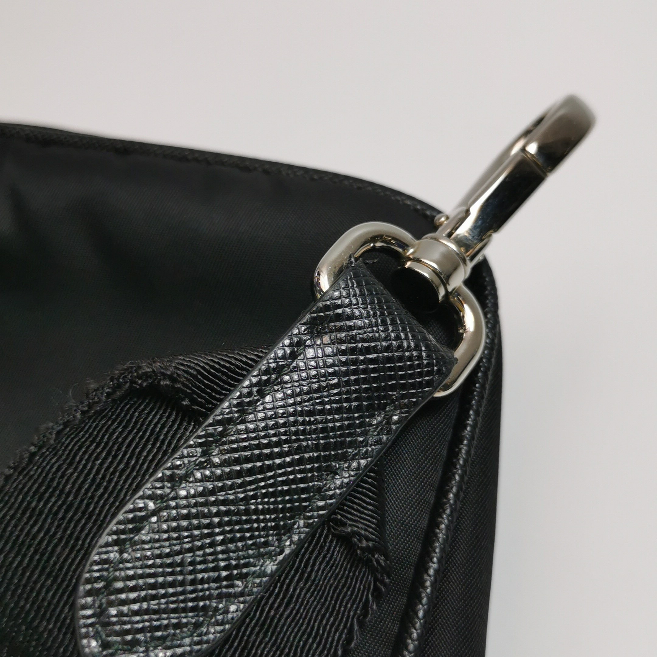 Prada Re-Edition 2005 Shoulder Bag Tessuto Small — photo 13 of 15
