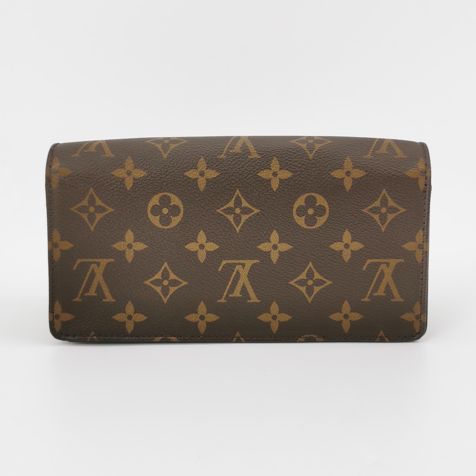 Louis Vuitton(LV) Lily Wallet on Chain Monogram Canvas — photo 5 of 18