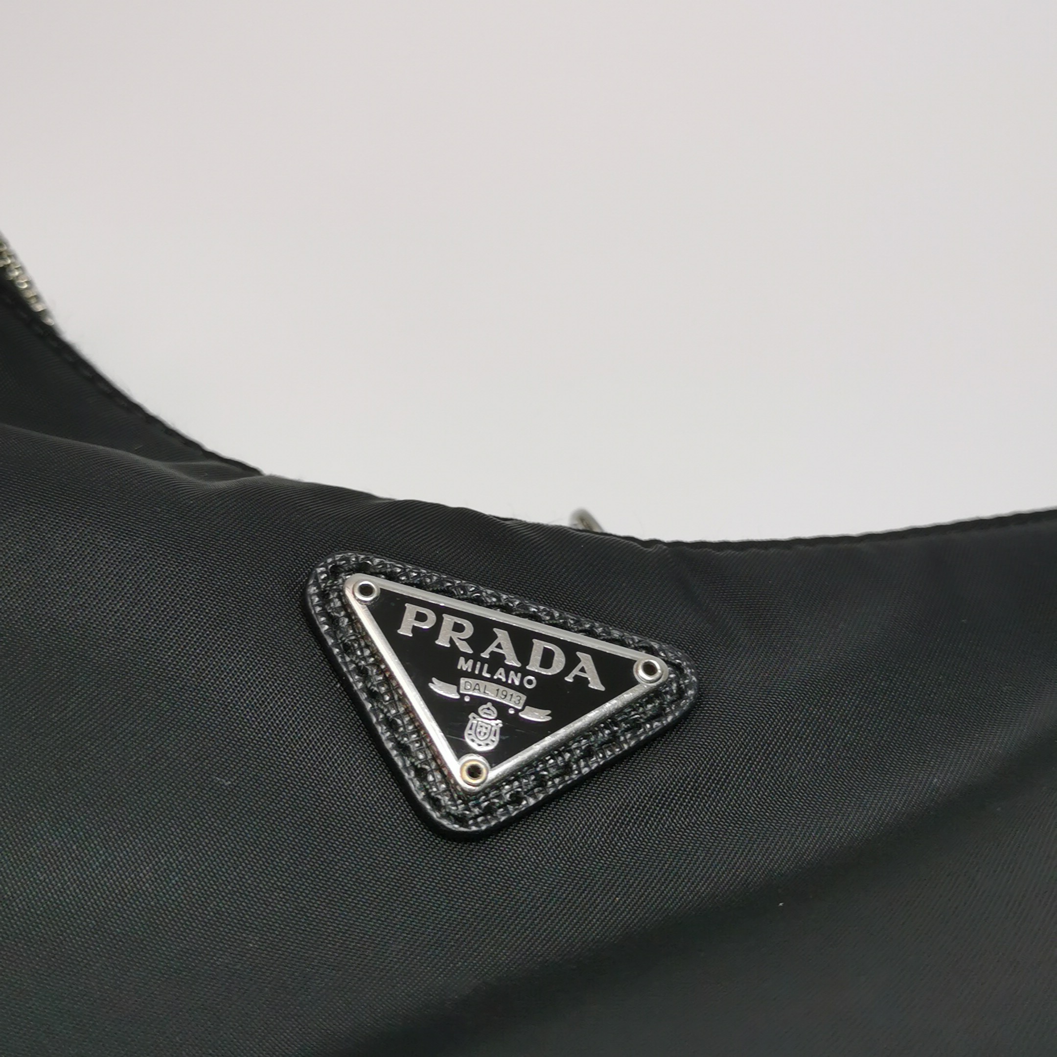 Prada Re-Edition 2005 Shoulder Bag Tessuto Small — photo 10 of 15