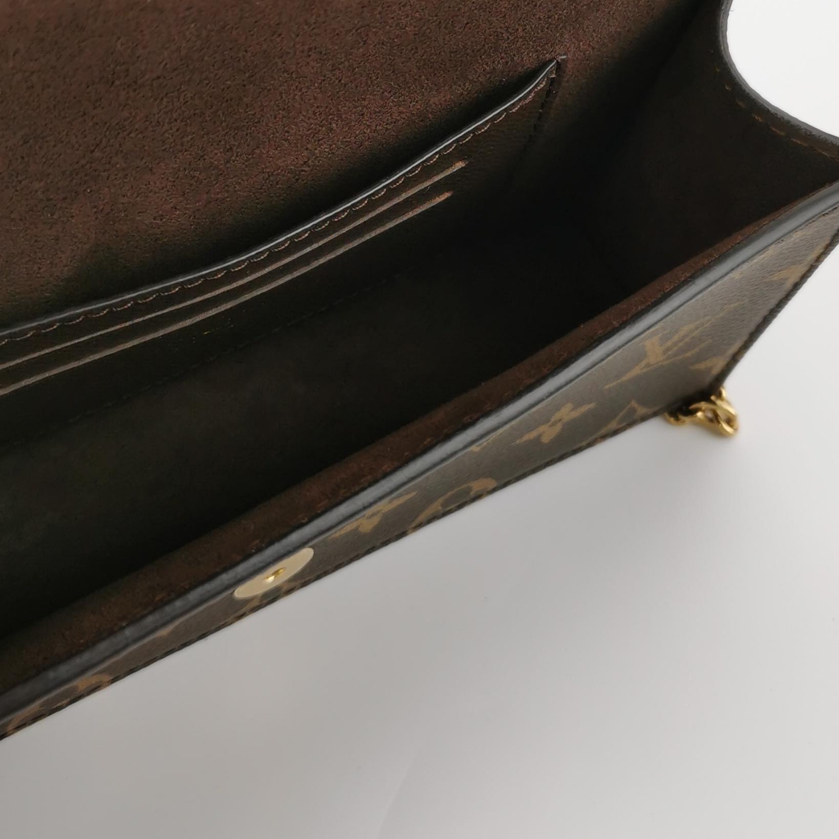 Louis Vuitton(LV) Lily Wallet on Chain Monogram Canvas — photo 7 of 18