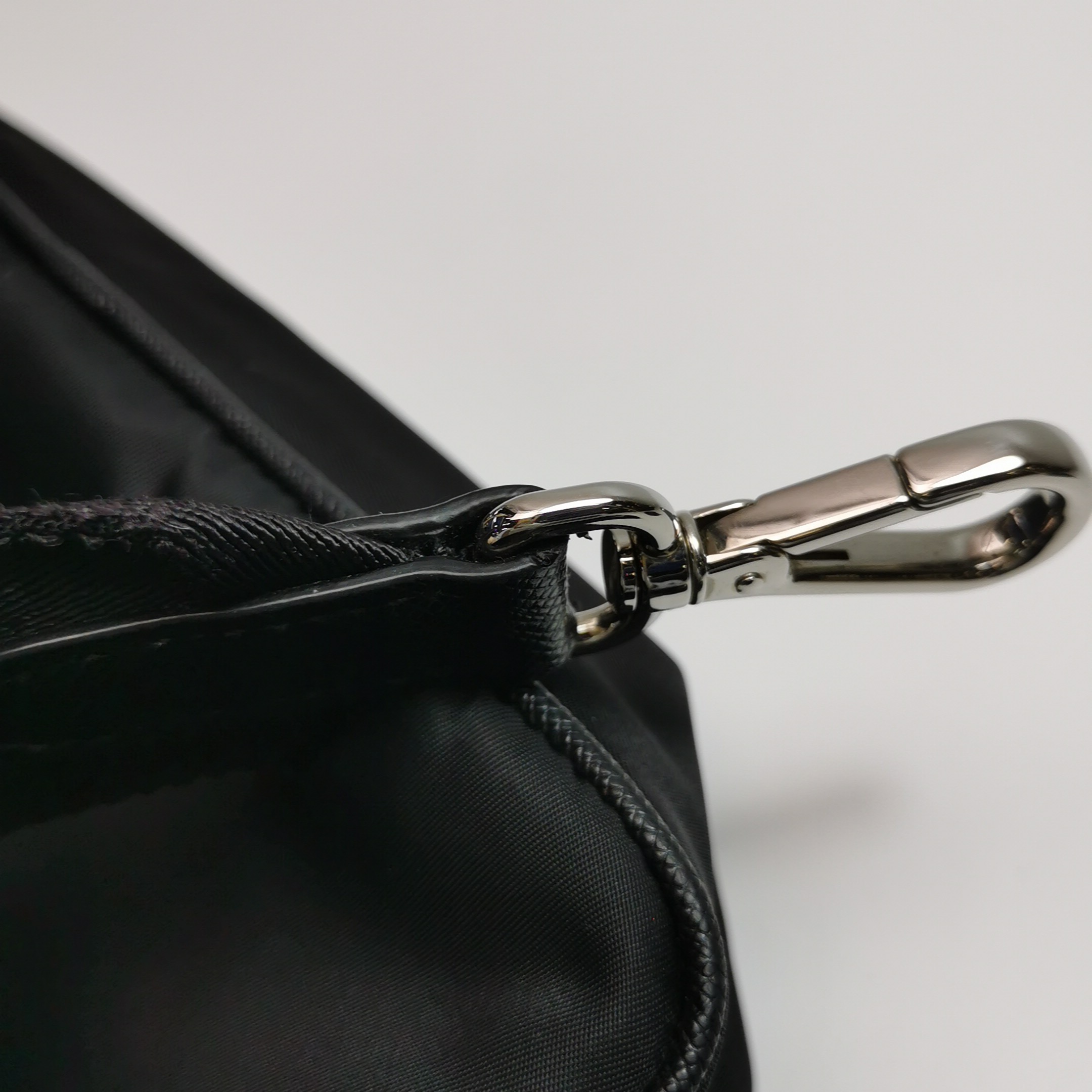 Prada Re-Edition 2005 Shoulder Bag Tessuto Small — photo 12 of 15