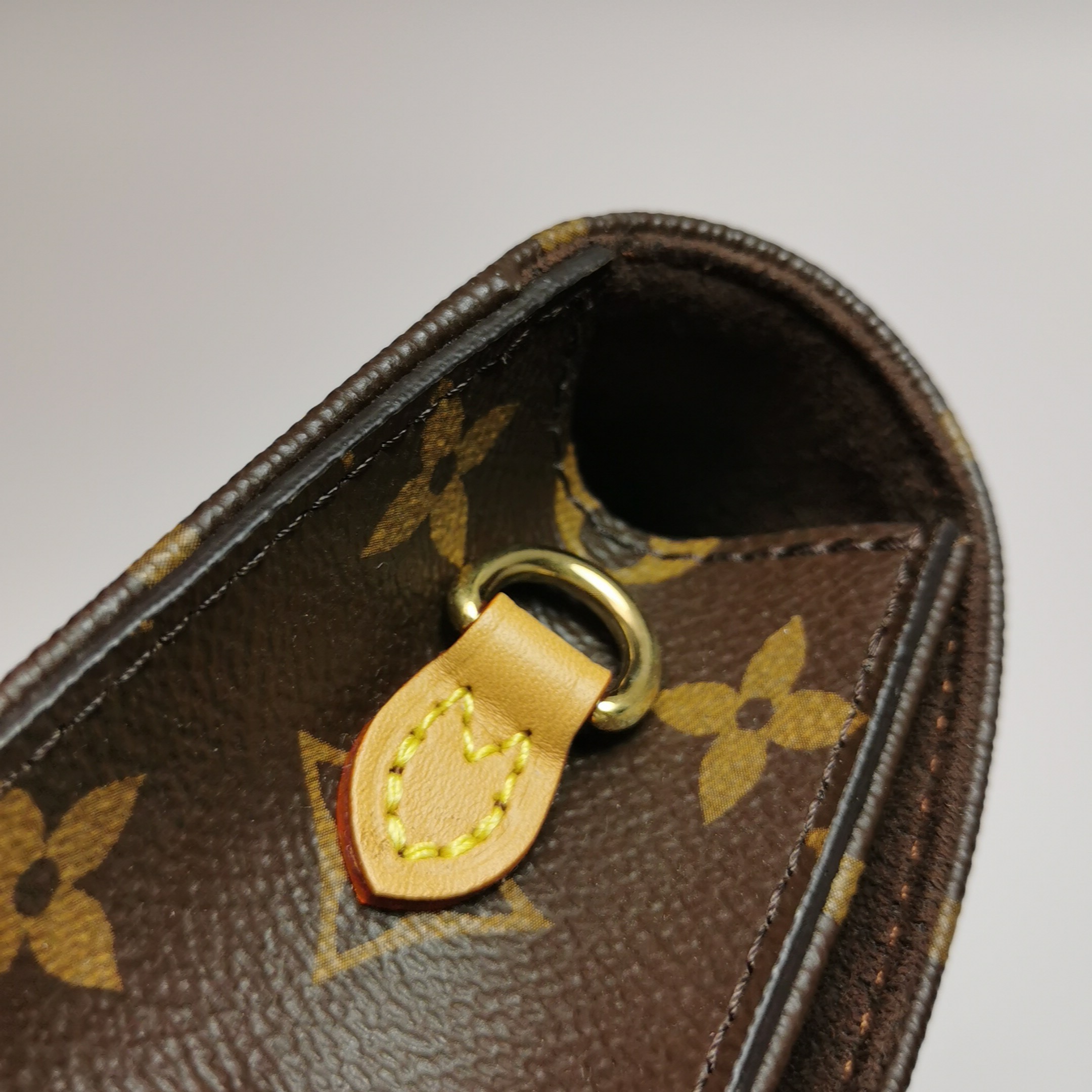 Louis Vuitton(LV) Lily Wallet on Chain Monogram Canvas — photo 9 of 18