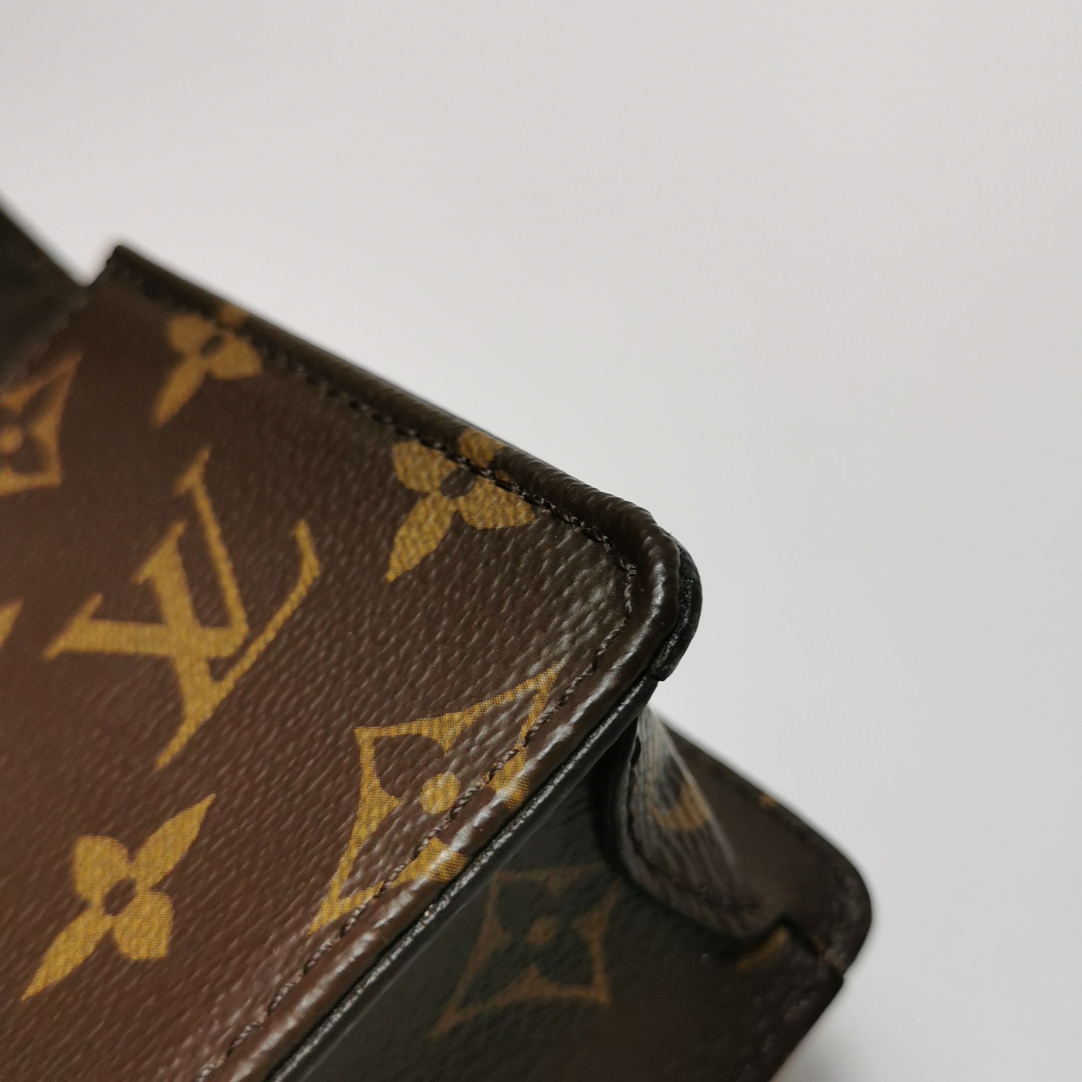 Louis Vuitton(LV) Lily Wallet on Chain Monogram Canvas — photo 14 of 18