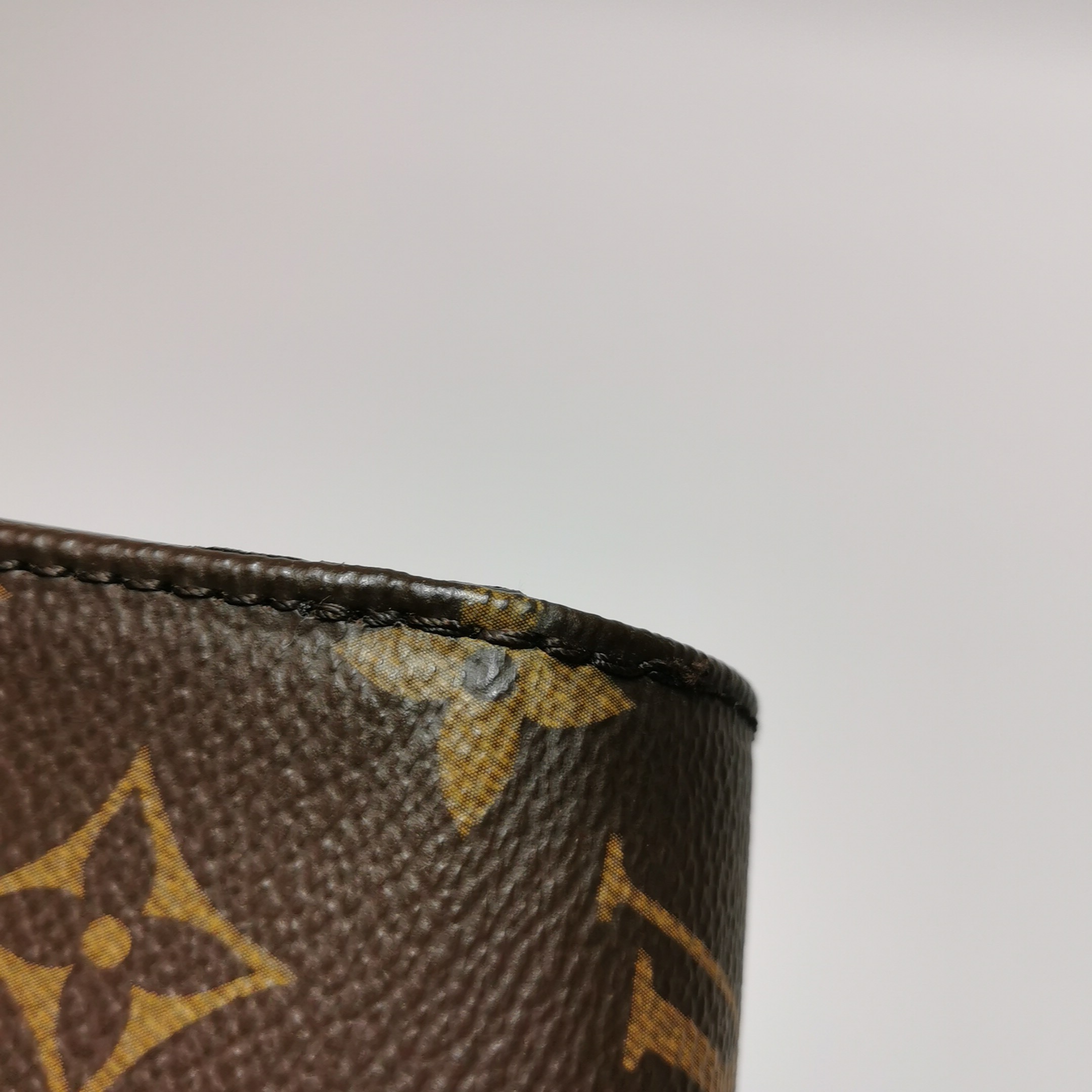 Louis Vuitton(LV) Lily Wallet on Chain Monogram Canvas — photo 12 of 18
