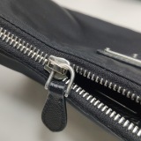 Prada Re-Edition 2005 Shoulder Bag Tessuto Small — thumbnail 10