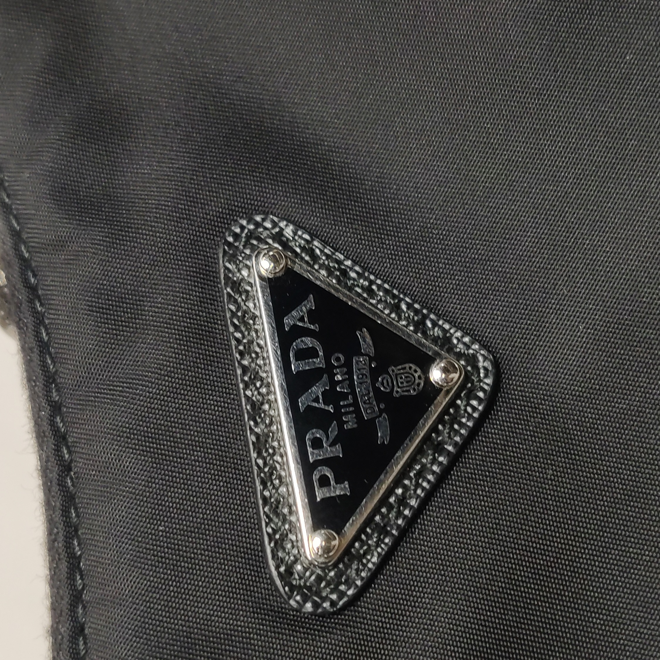 Prada Re-Edition 2005 Shoulder Bag Tessuto Small — photo 9 of 15