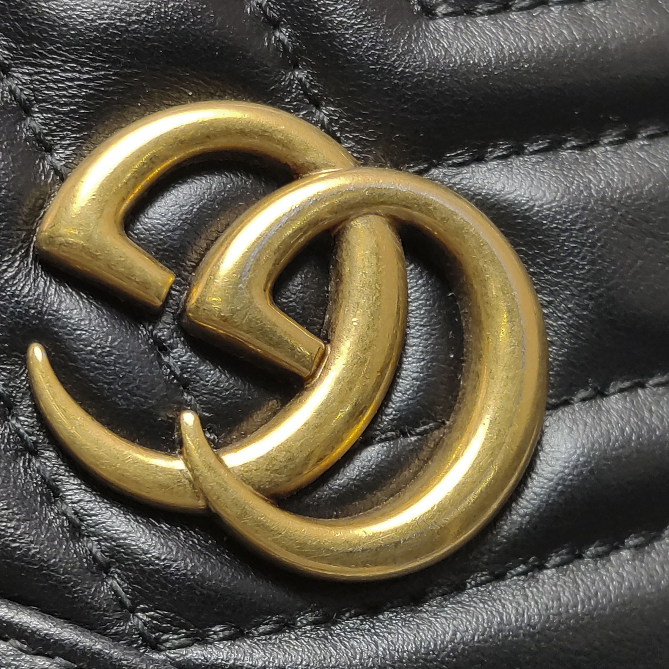 Gucci GG Marmont Half Moon Hobo Matelasse Leather Small — photo 12 of 21