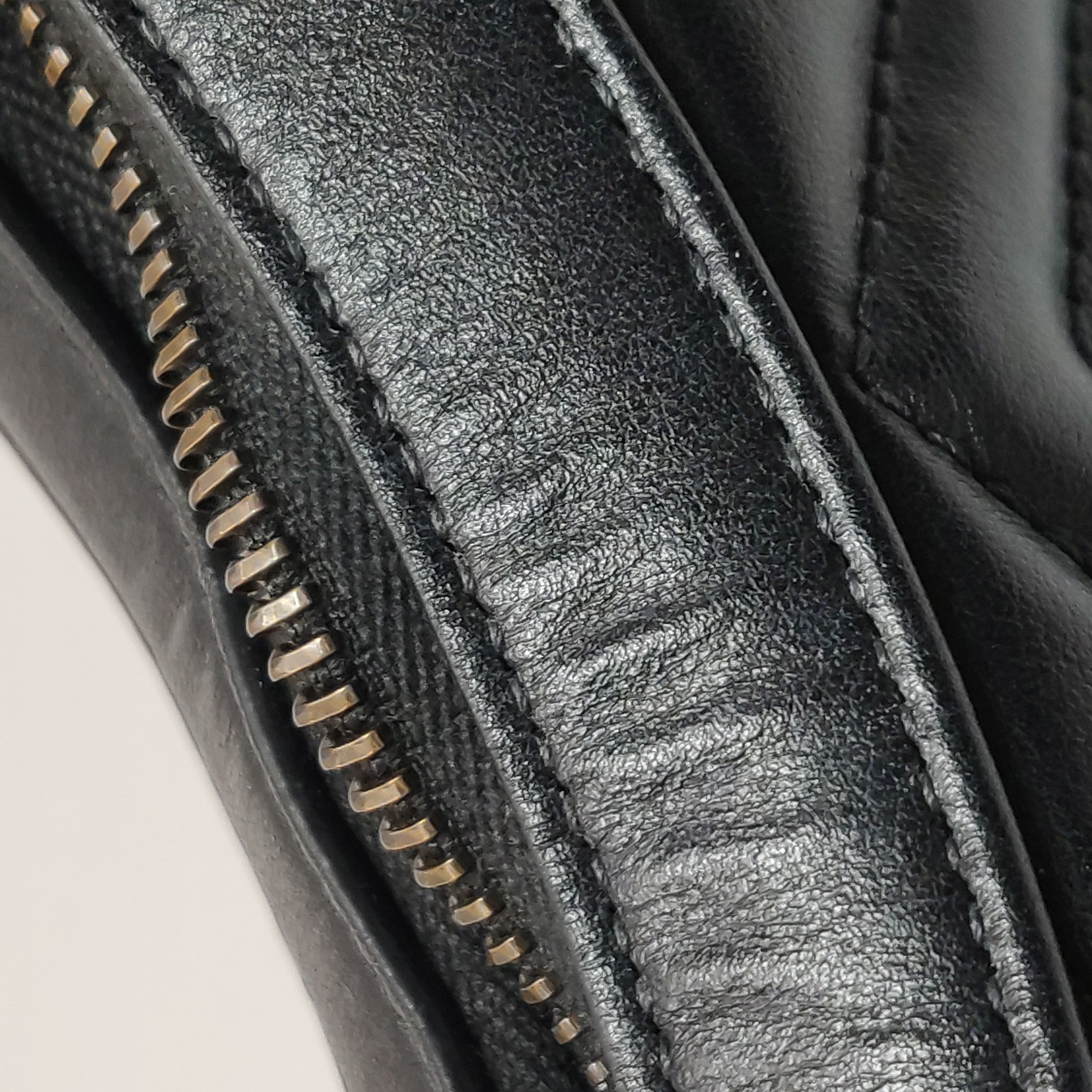 Gucci GG Marmont Half Moon Hobo Matelasse Leather Small — photo 19 of 21