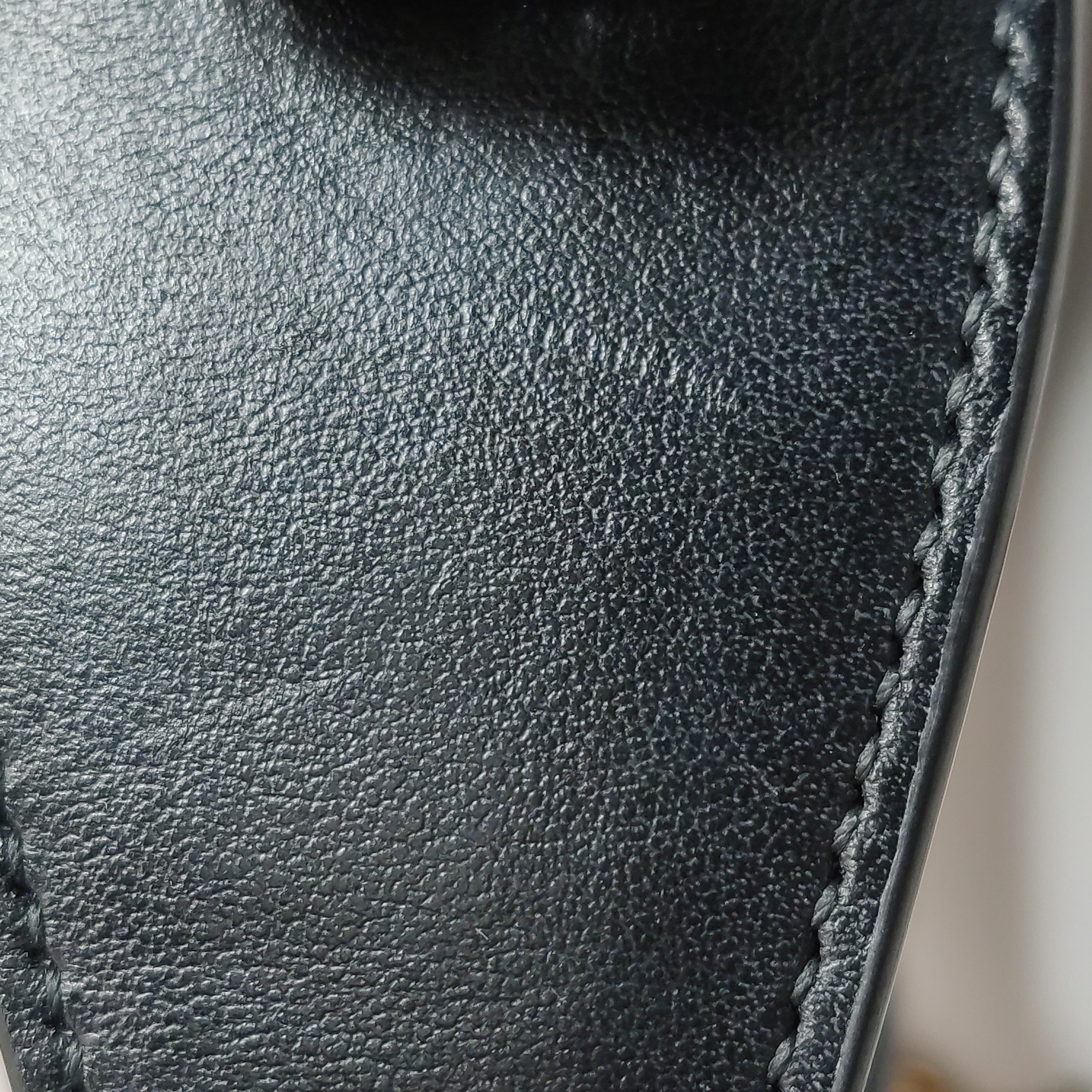 Gucci GG Marmont Half Moon Hobo Matelasse Leather Small — photo 21 of 21