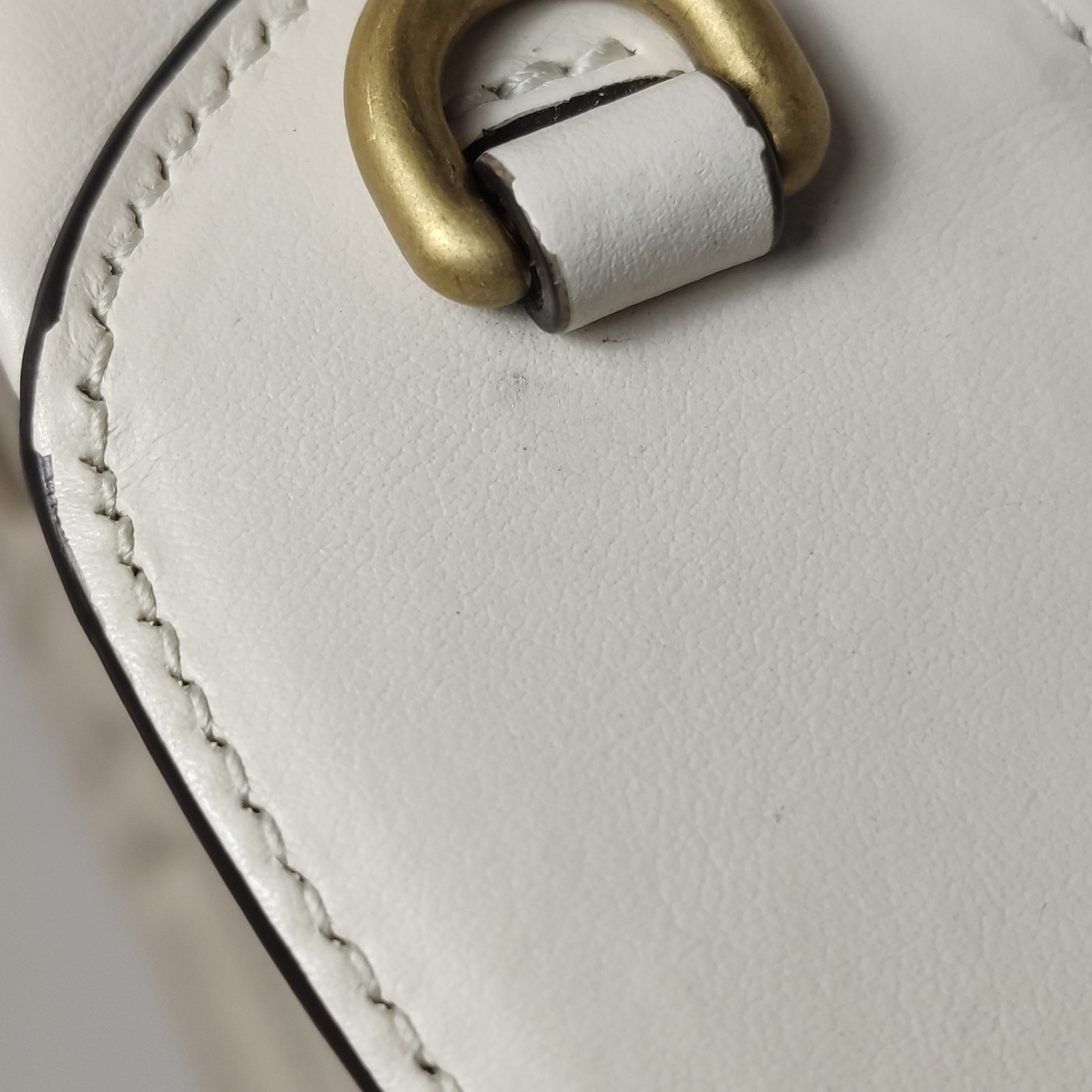 Gucci GG Marmont Half Moon Hobo Matelasse Leather Small — photo 16 of 21