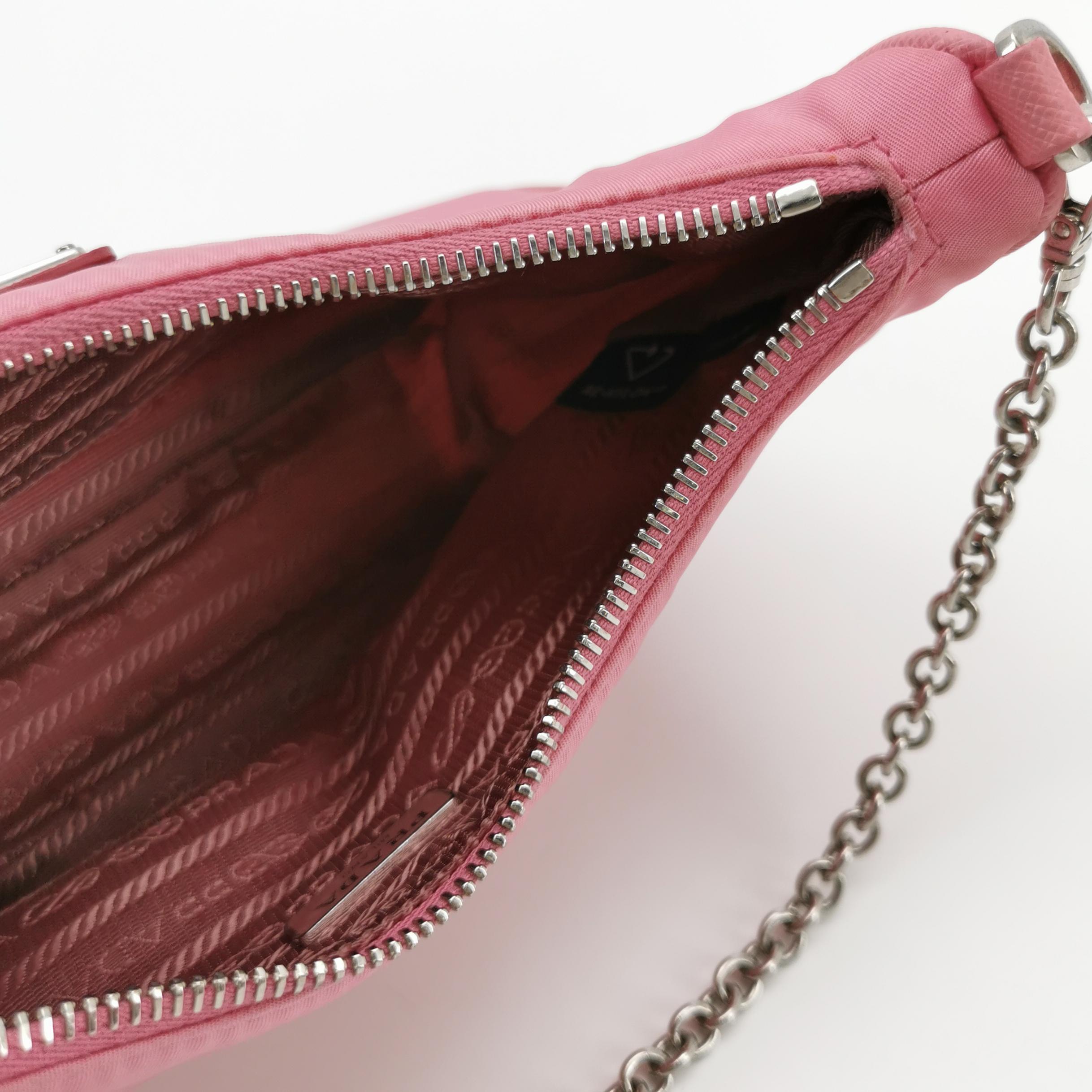 Prada Re-Edition 2005 Shoulder Bag Tessuto Small — photo 8 of 15