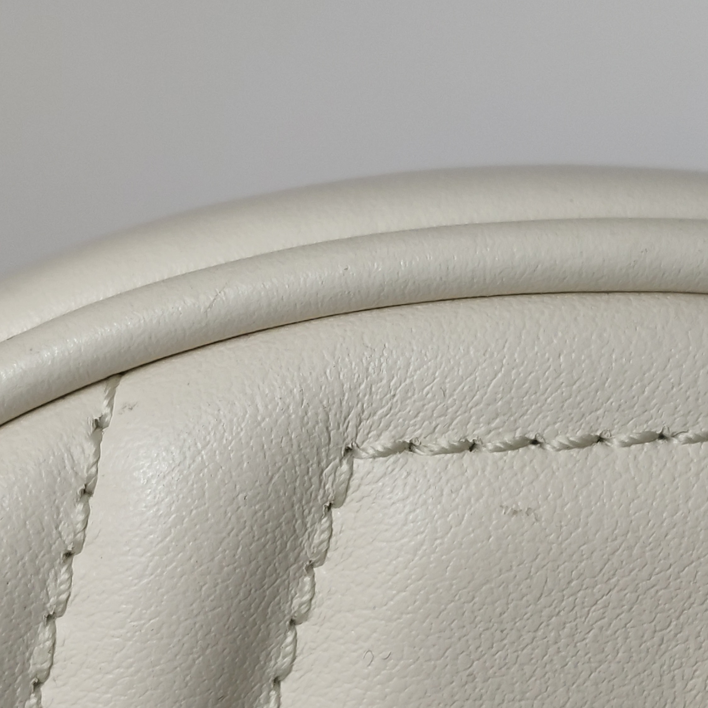Gucci GG Marmont Half Moon Hobo Matelasse Leather Small — photo 18 of 21