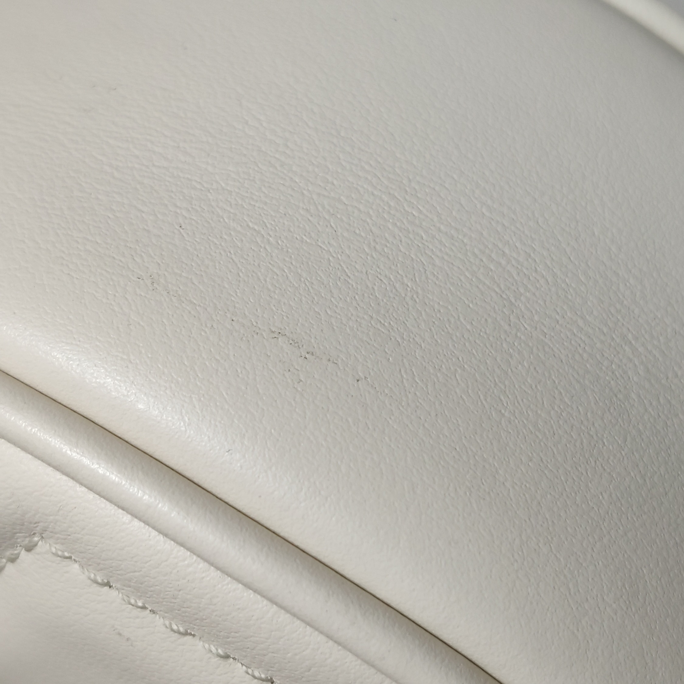 Gucci GG Marmont Half Moon Hobo Matelasse Leather Small — photo 19 of 21