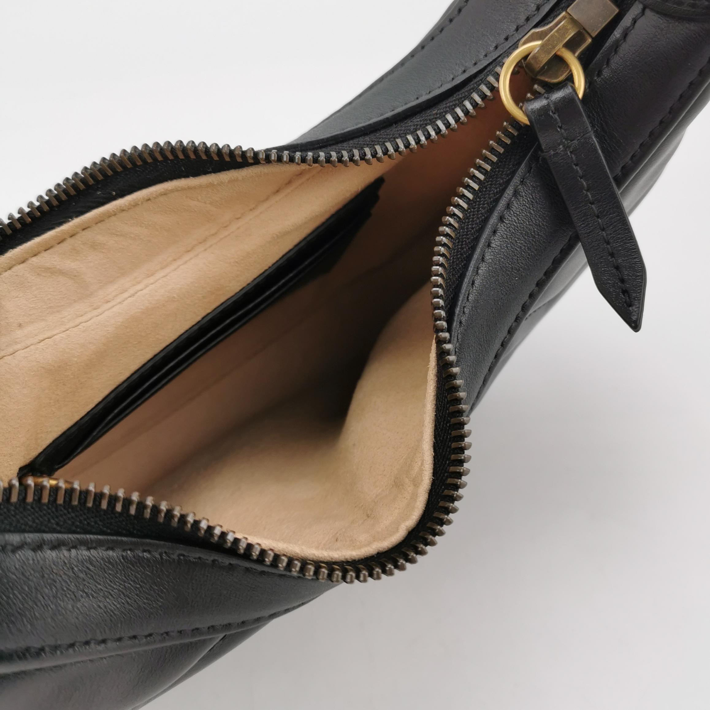 Gucci GG Marmont Half Moon Hobo Matelasse Leather Small — photo 7 of 13