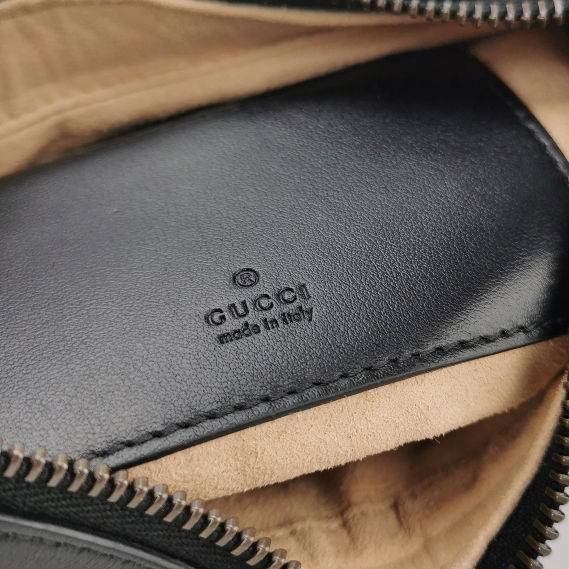 Gucci GG Marmont Half Moon Hobo Matelasse Leather Small — photo 8 of 13