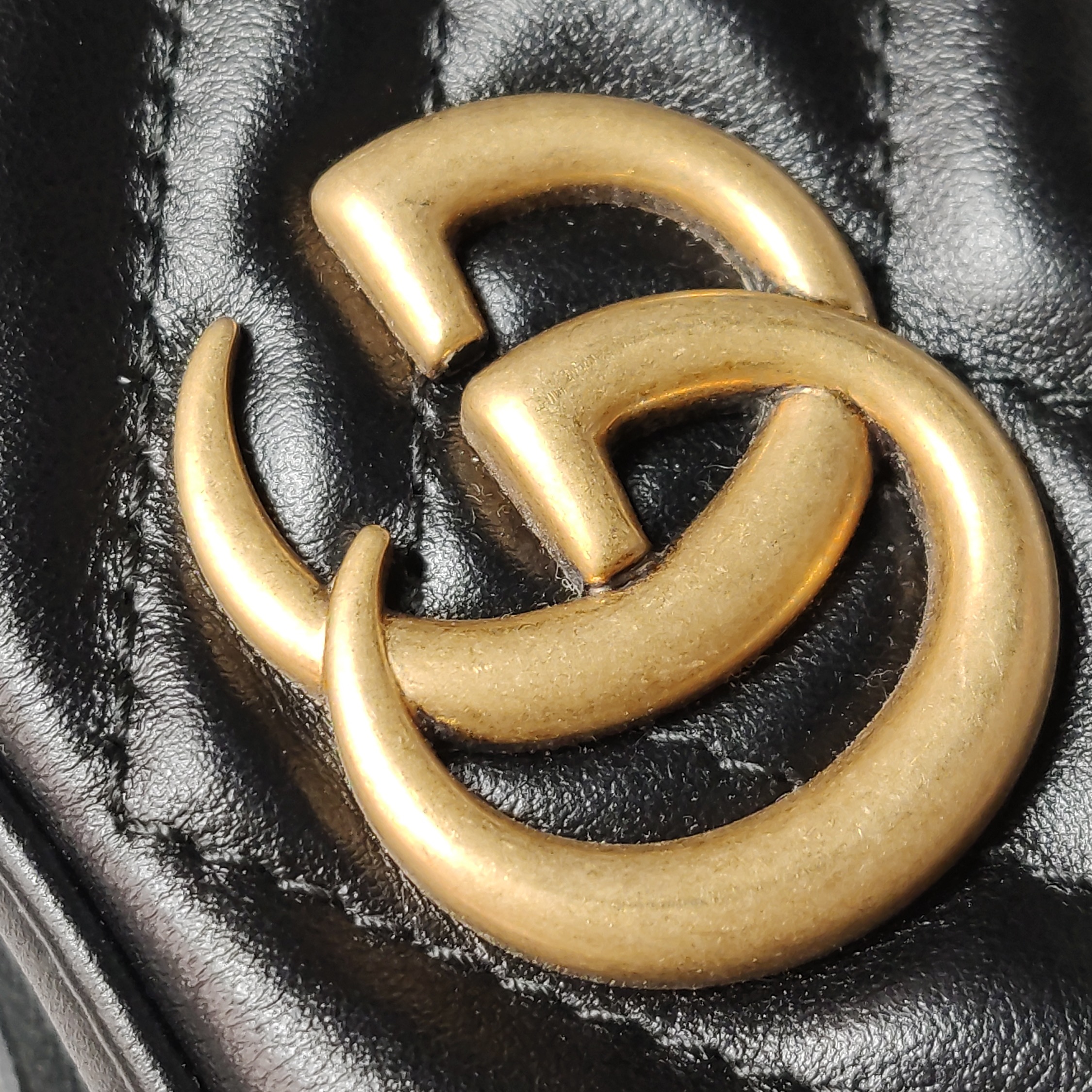 Gucci GG Marmont Half Moon Hobo Matelasse Leather Small — photo 9 of 13