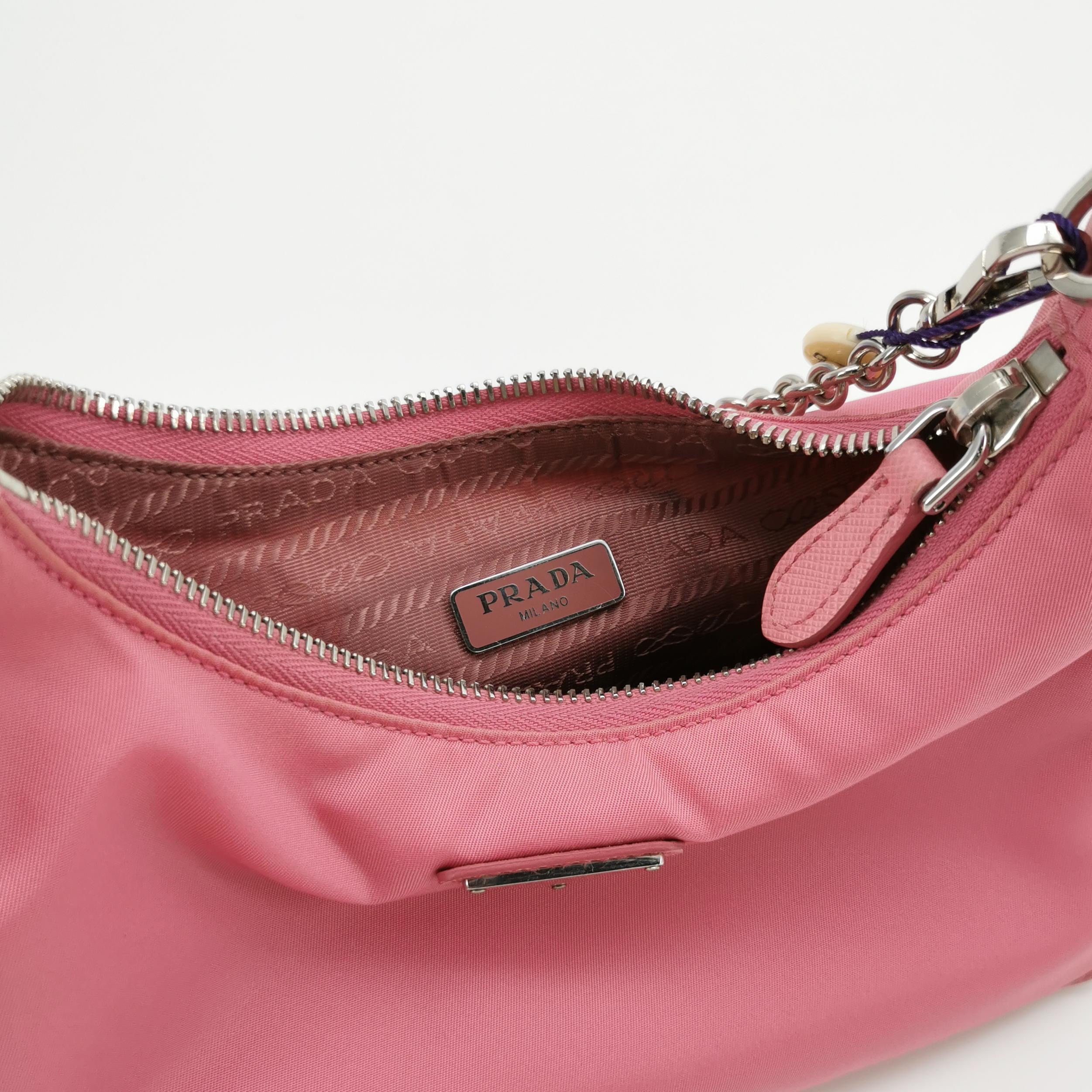 Prada Re-Edition 2005 Shoulder Bag Tessuto Small — photo 8 of 15