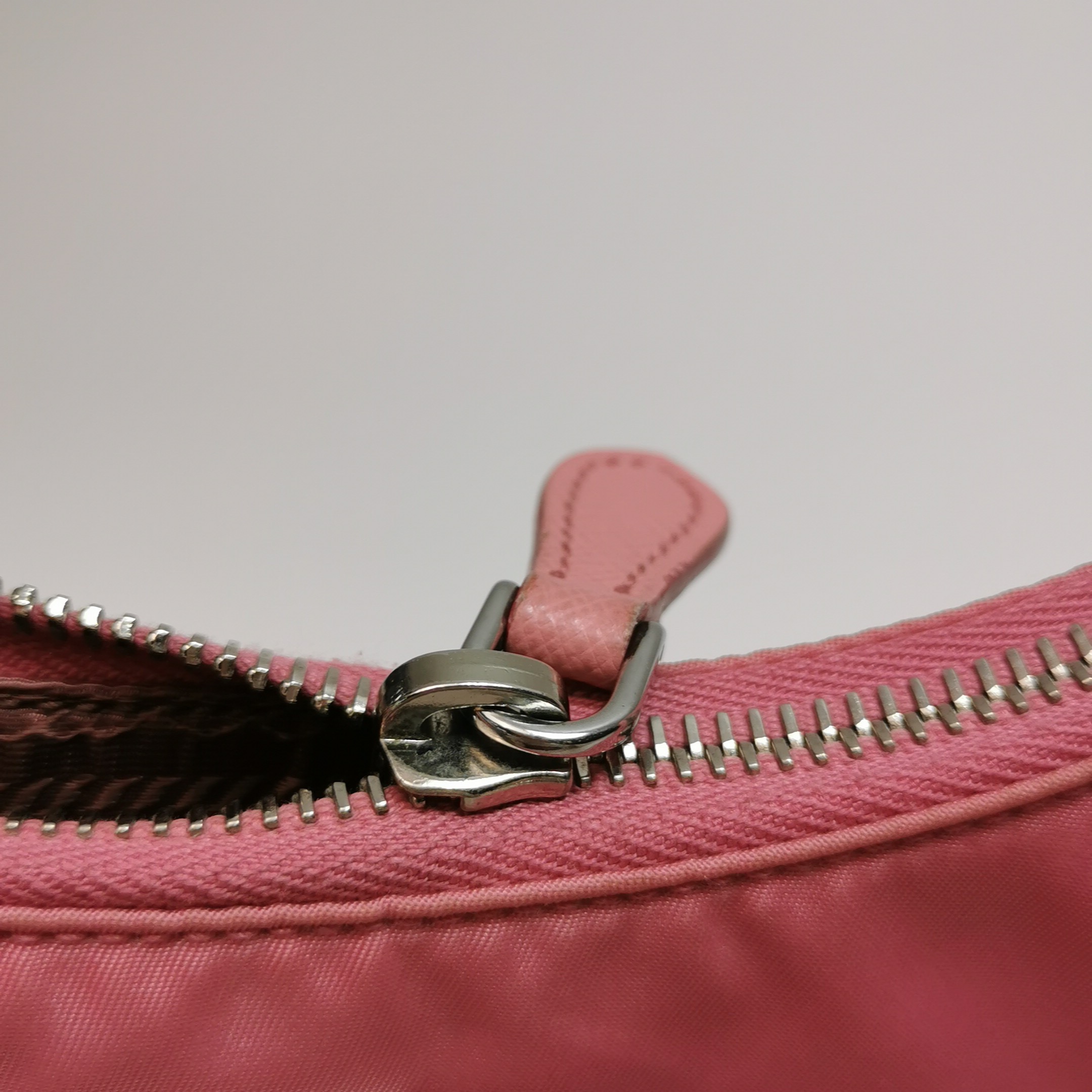 Prada Re-Edition 2005 Shoulder Bag Tessuto Small — photo 11 of 15