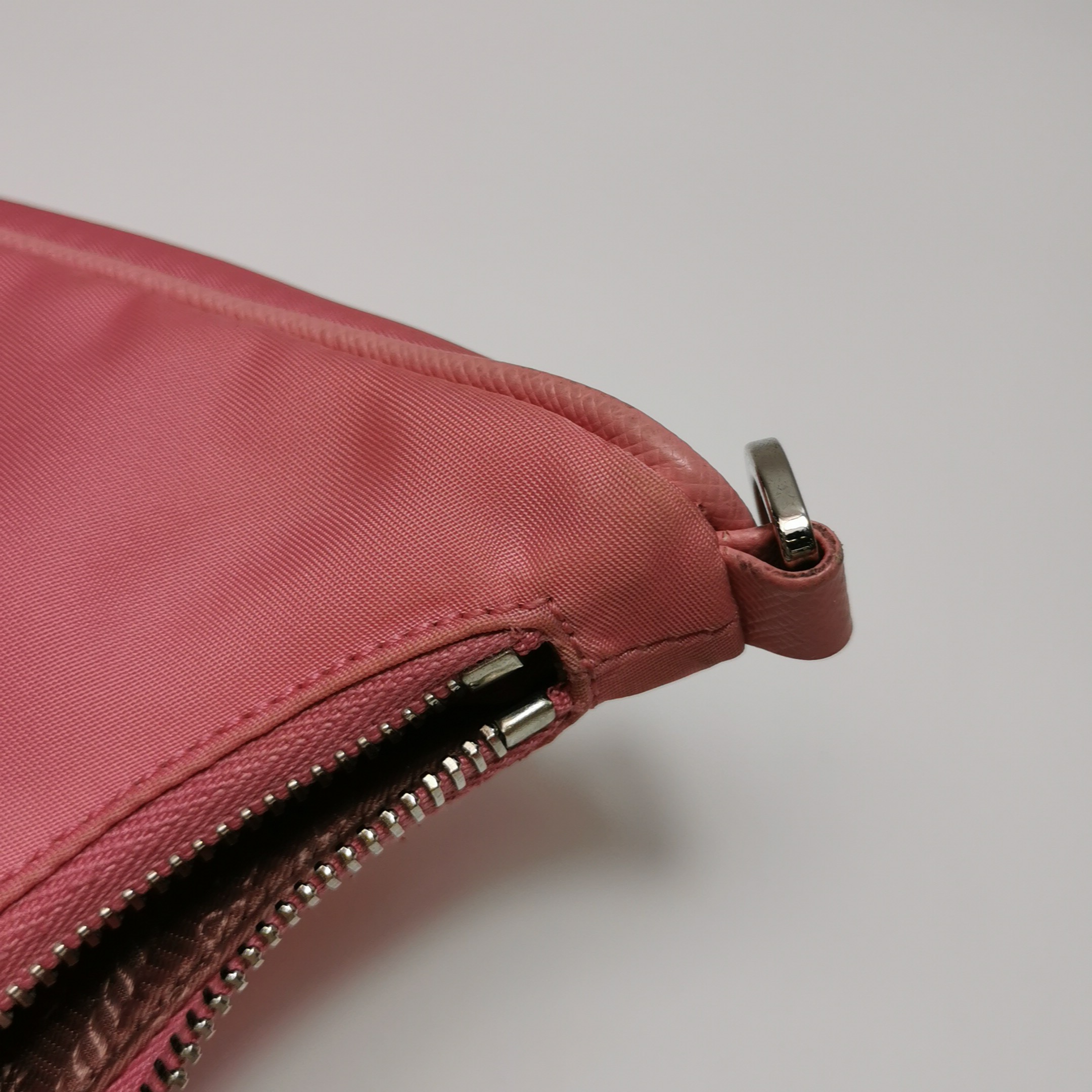 Prada Re-Edition 2005 Shoulder Bag Tessuto Small — photo 12 of 15