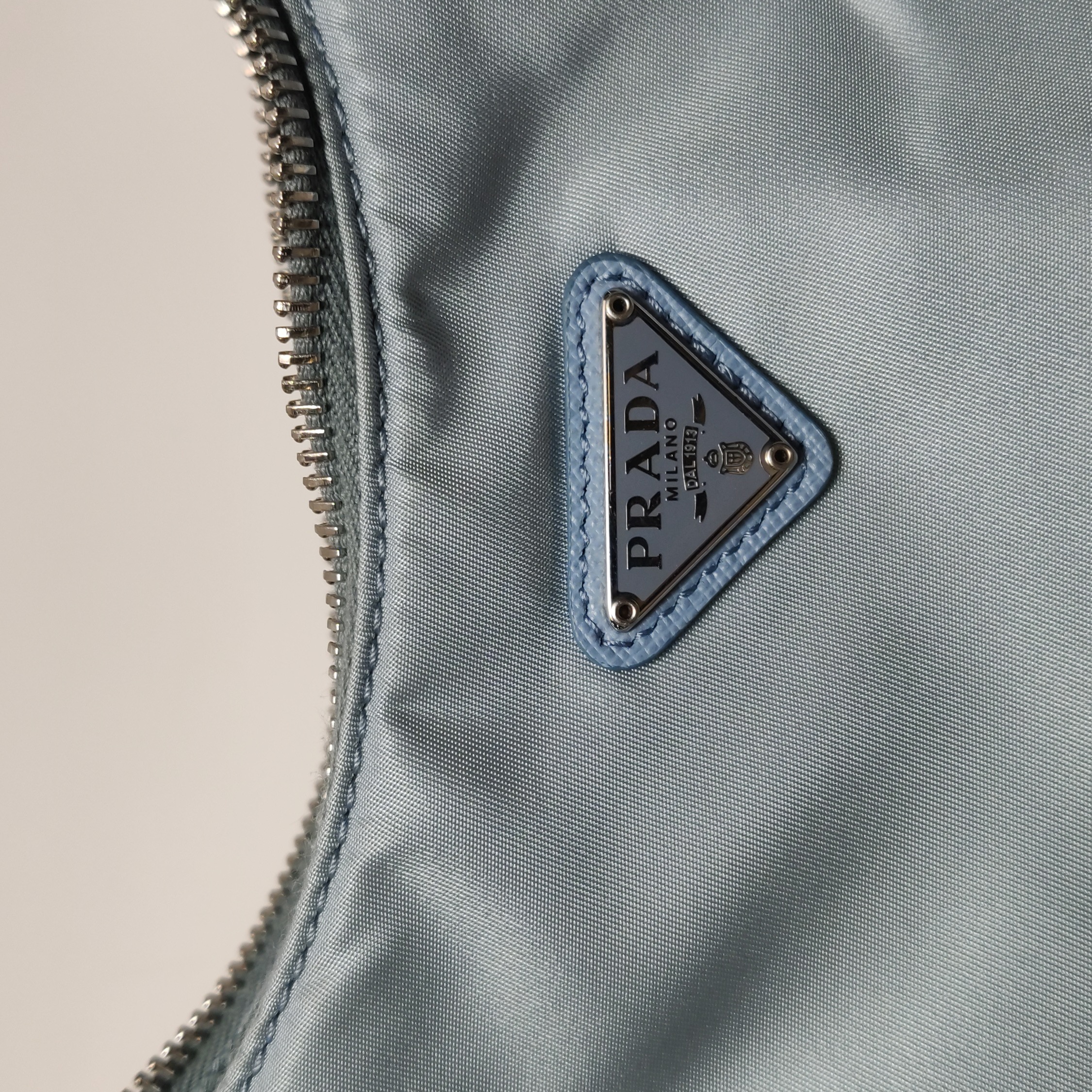 Prada Re-Edition 2005 Shoulder Bag Tessuto Small — photo 9 of 14