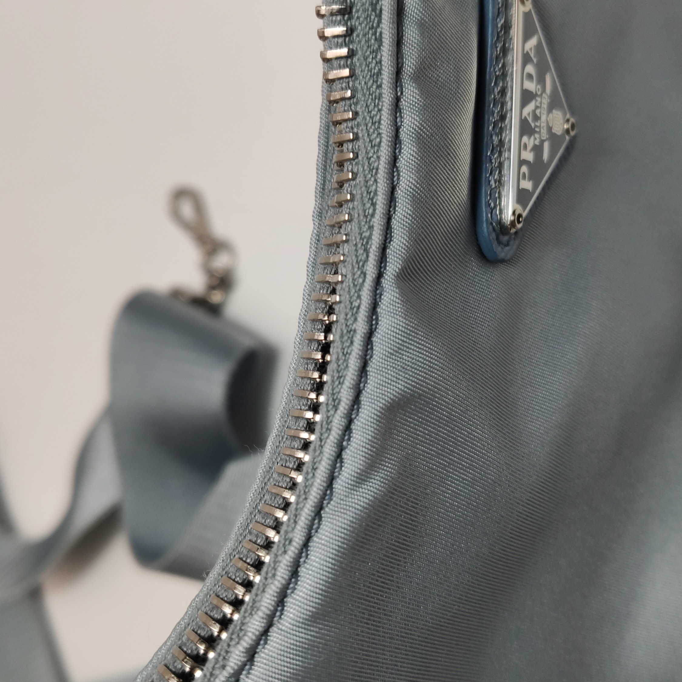 Prada Re-Edition 2005 Shoulder Bag Tessuto Small — photo 10 of 14