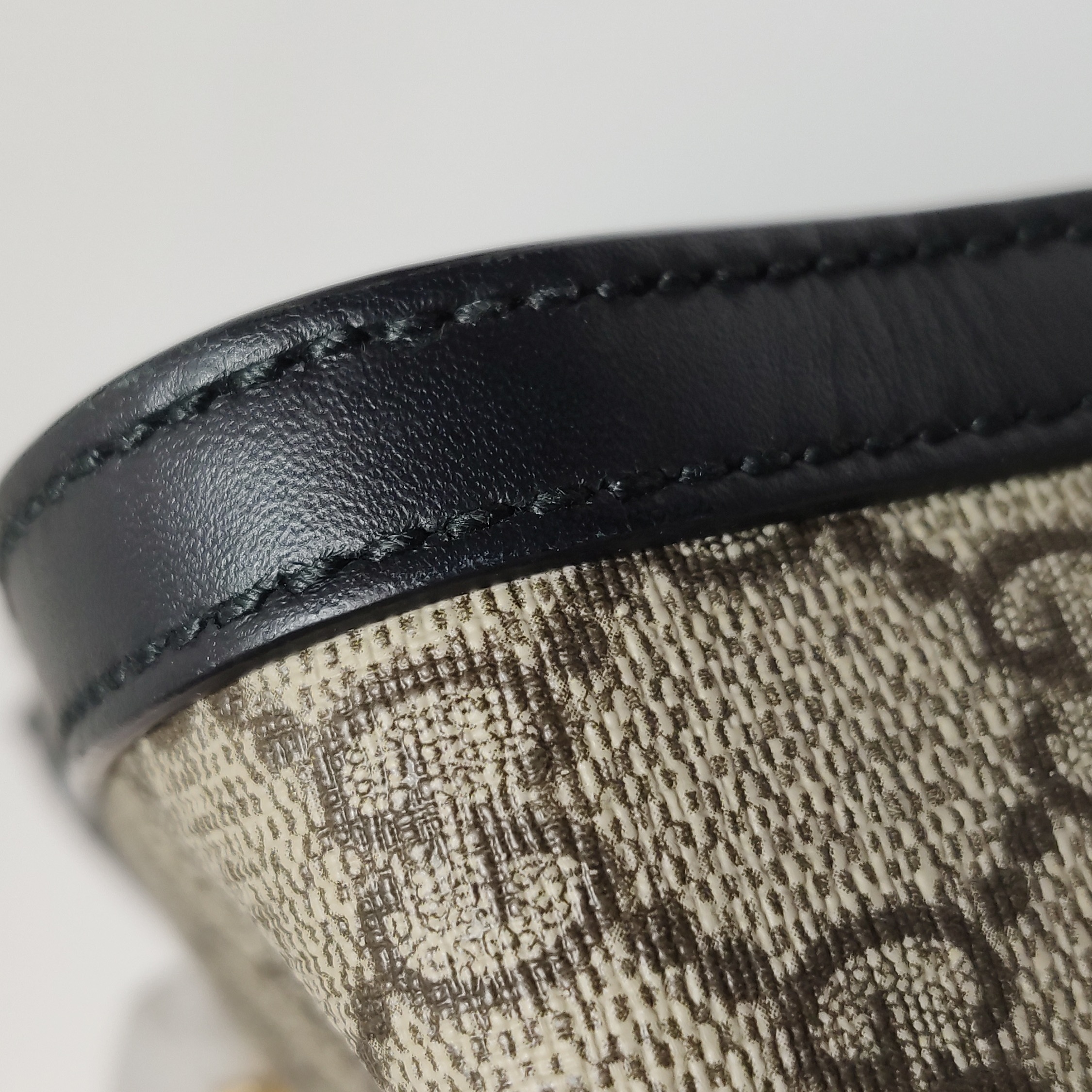Gucci Padlock Chain Tote GG Coated Canvas with Leather Small — photo 13 of 16