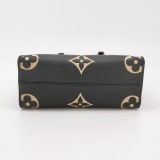 Louis Vuitton(LV) OnTheGo Tote Bicolor Monogram Empreinte Giant PM — thumbnail 6