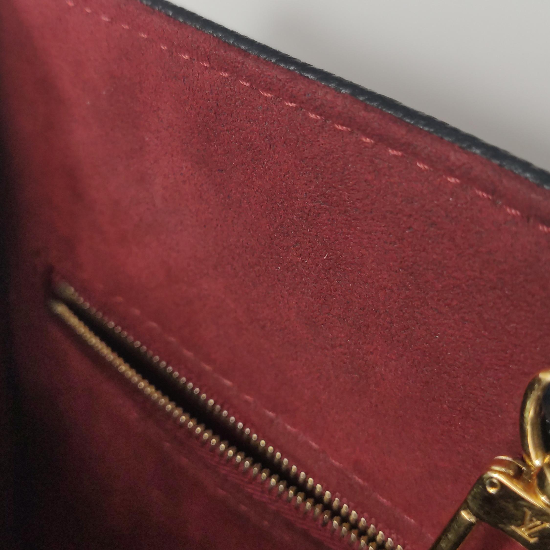 Louis Vuitton(LV) OnTheGo Tote Bicolor Monogram Empreinte Giant PM — photo 9 of 14