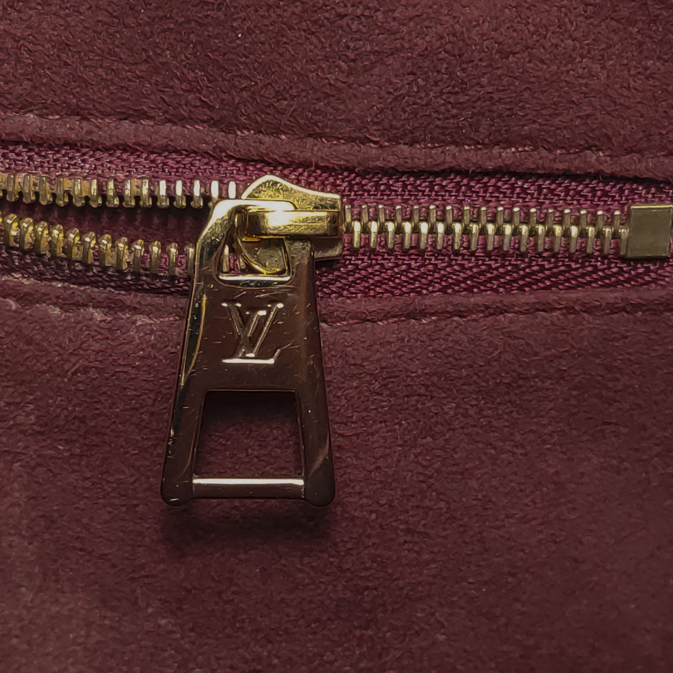 Louis Vuitton(LV) OnTheGo Tote Bicolor Monogram Empreinte Giant PM — photo 9 of 14